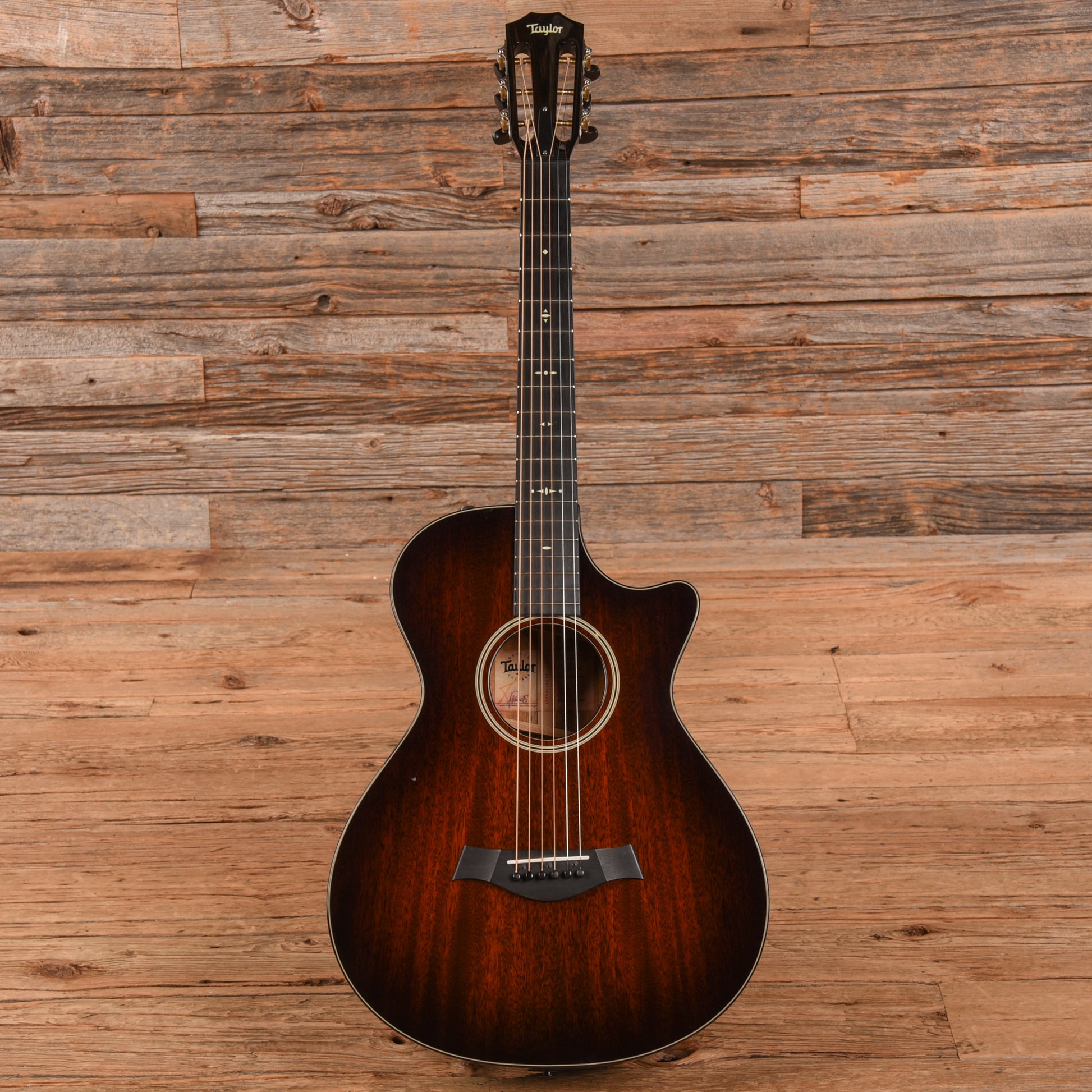 Taylor 522ce 12-Fret w/ V-Class Bracin Shaded Edgeburst 2019 Acoustic Guitars / OM and Auditorium