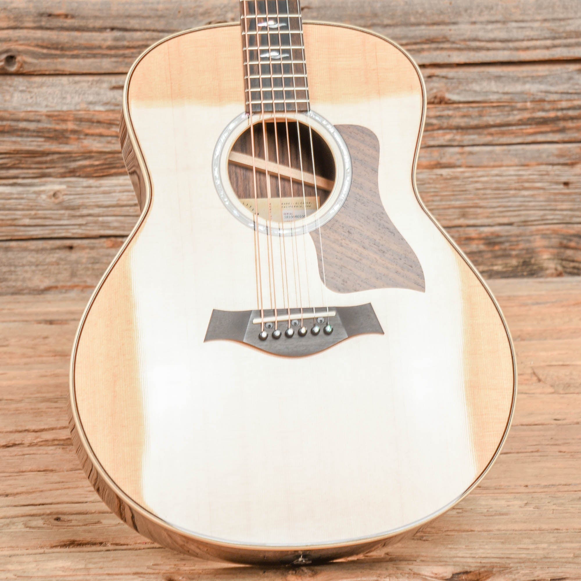 Taylor 811e Grand Theater Natural 2021 Acoustic Guitars / OM and Auditorium