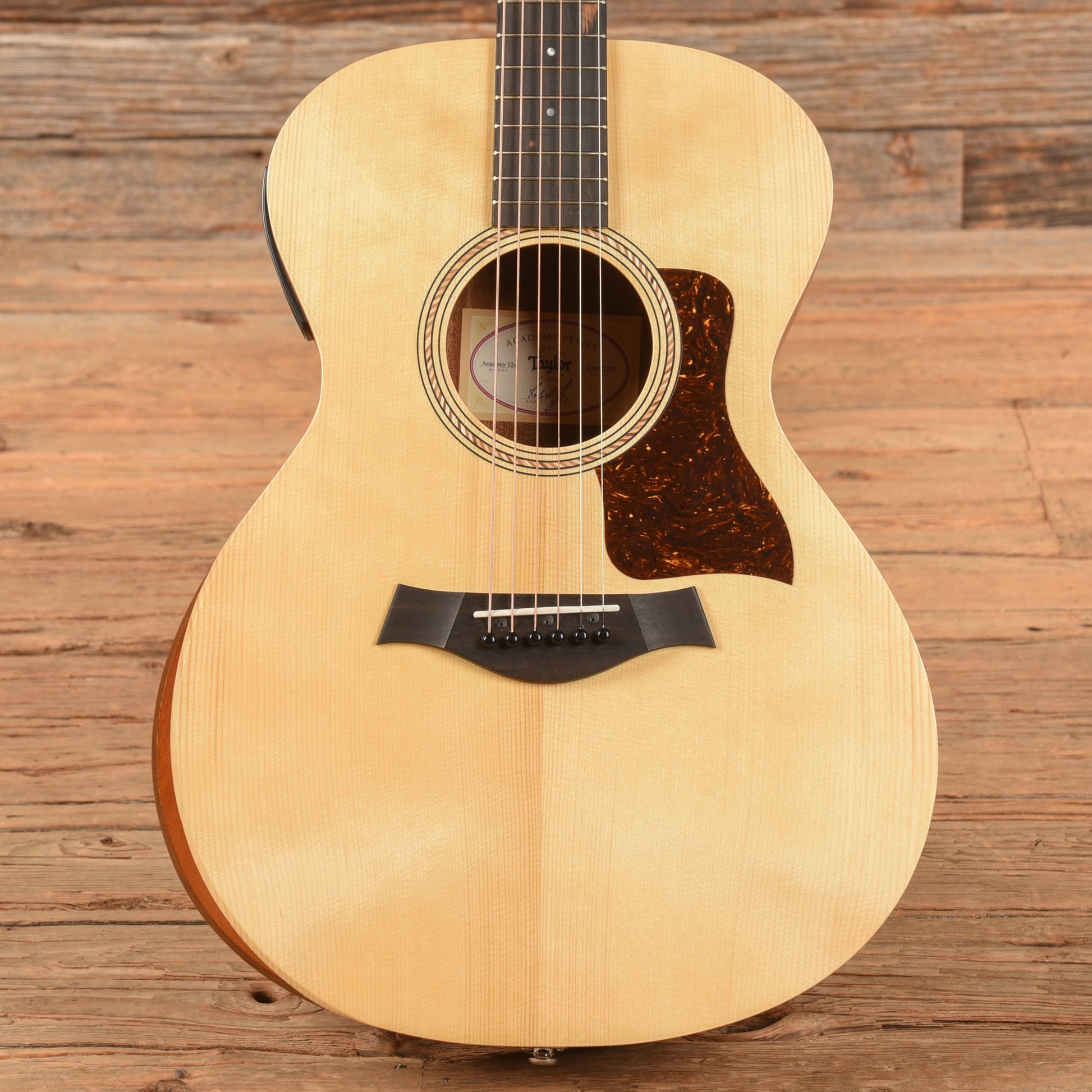Taylor Academy 12e Grand Concert Sitka/Walnut Natural ES-B USED Acoustic Guitars / OM and Auditorium
