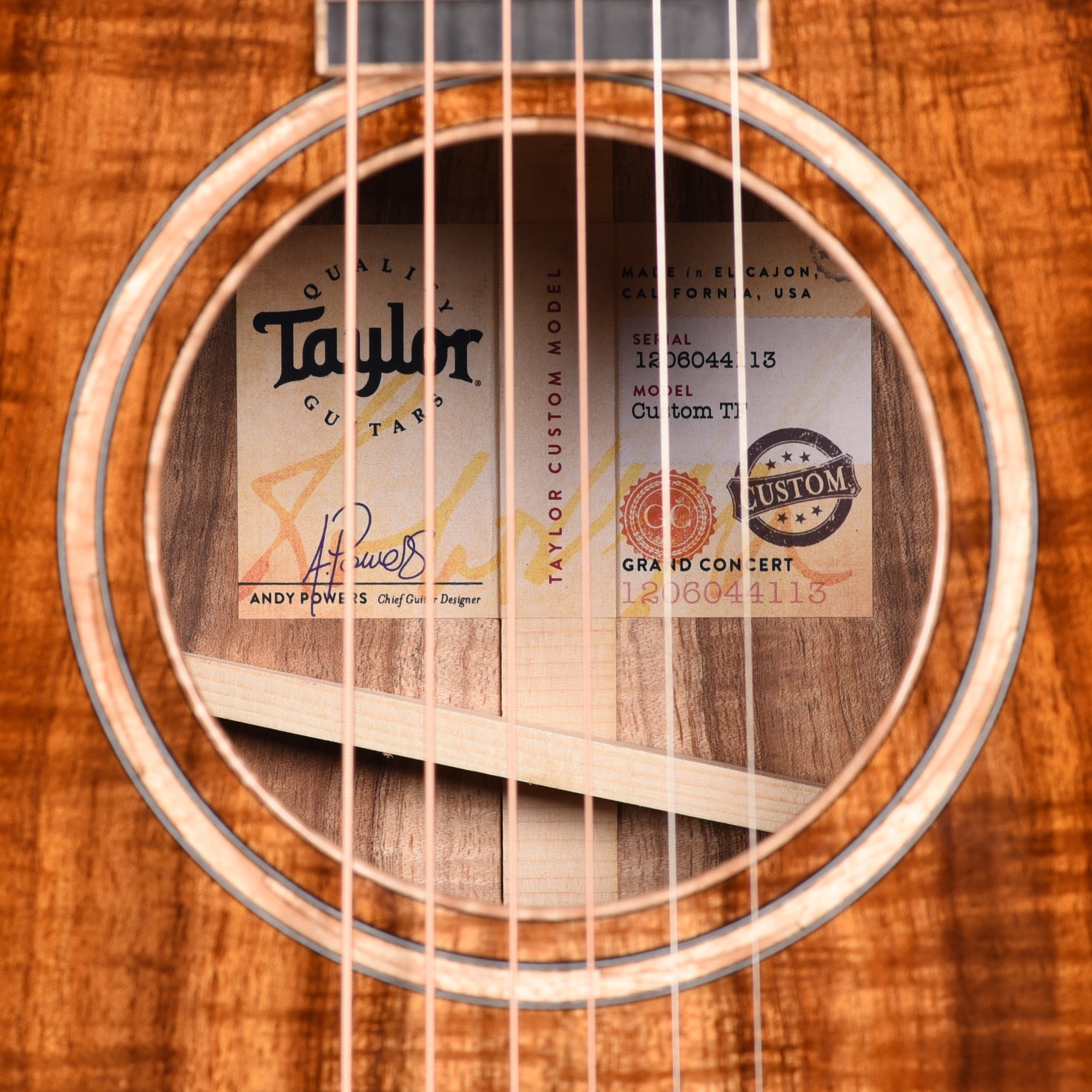 Taylor Custom Grand Concert AA Hawaiian Koa Shaded Edgeburst ES2 w/Figured Maple Binding Acoustic Guitars / OM and Auditorium
