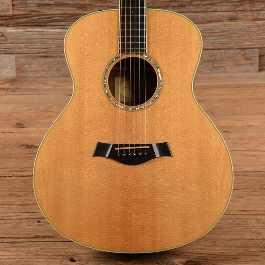Taylor GS8 Natural 2011 Acoustic Guitars / OM and Auditorium