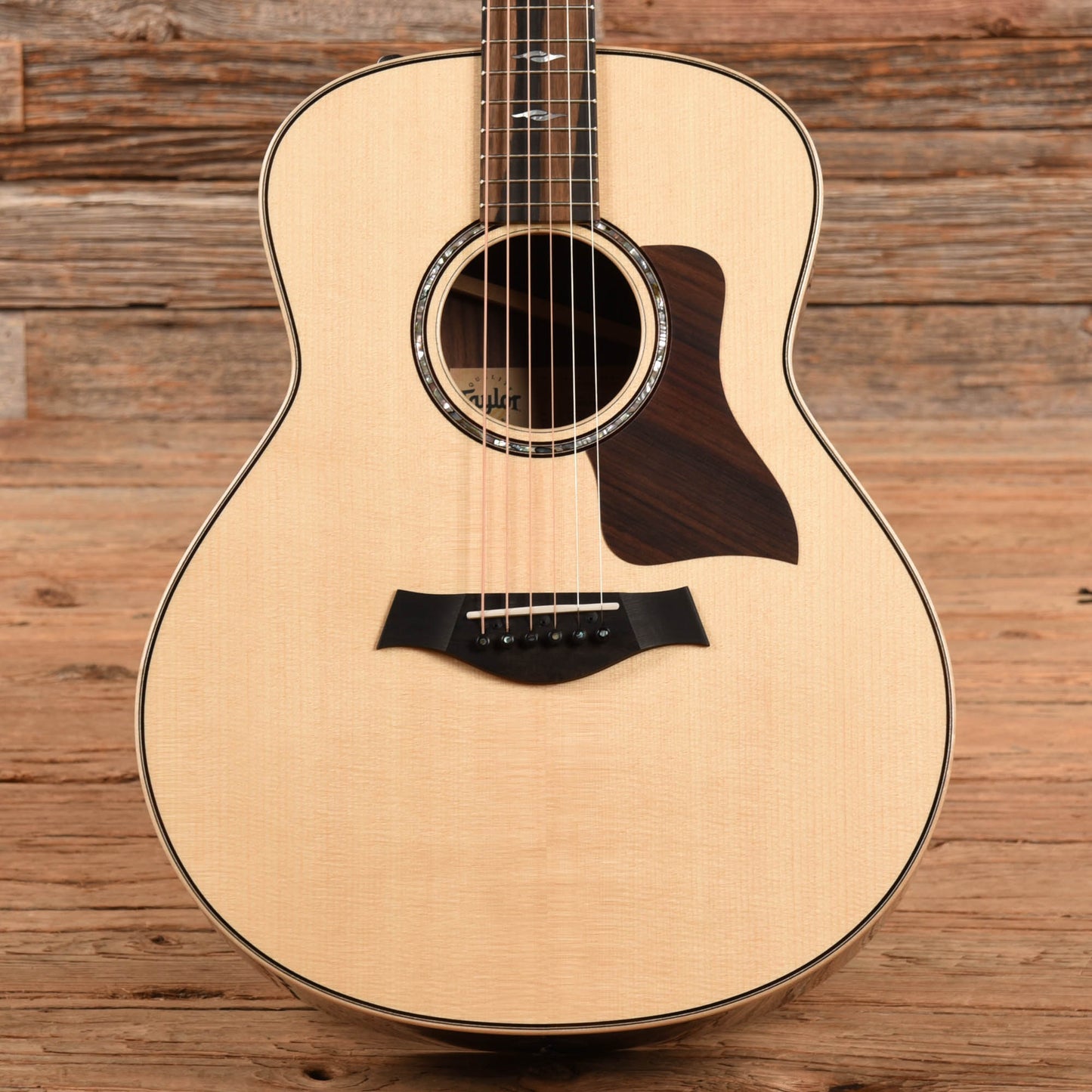 Taylor GT 811e Sitka/Rosewood Natural ES2 Acoustic Guitars / OM and Auditorium
