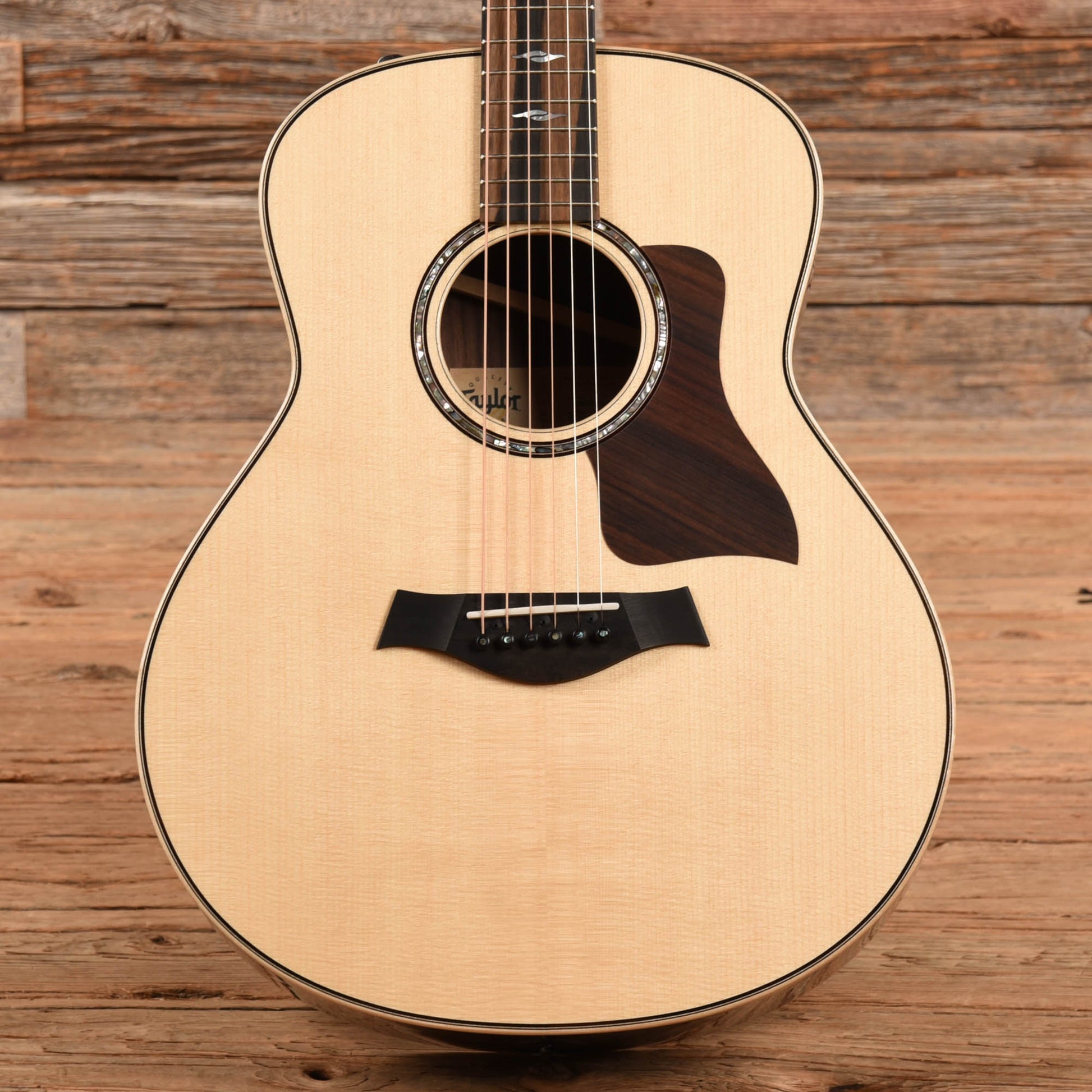Taylor GT 811e Sitka/Rosewood Natural ES2 Acoustic Guitars / OM and Auditorium