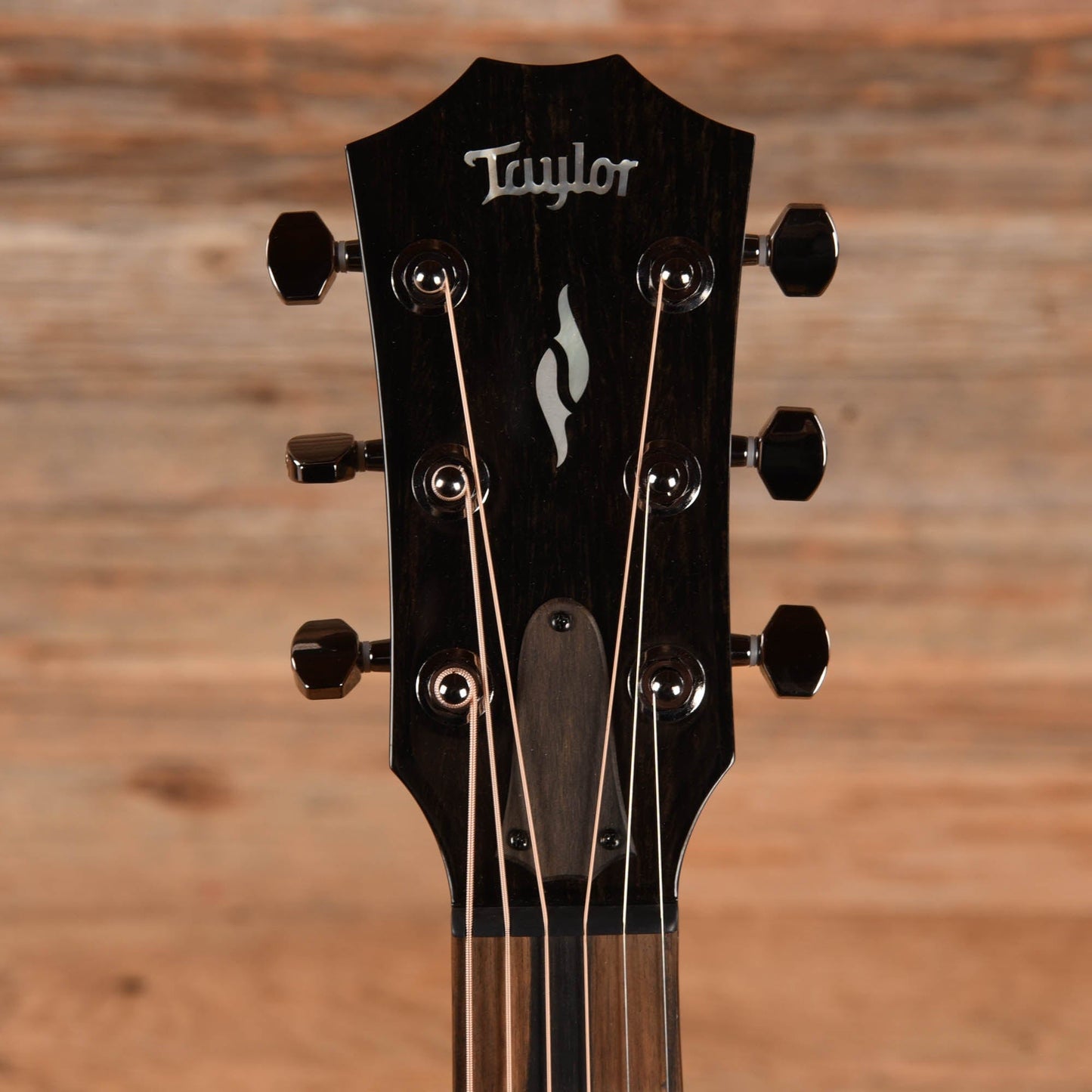 Taylor GT 811e Sitka/Rosewood Natural ES2 Acoustic Guitars / OM and Auditorium