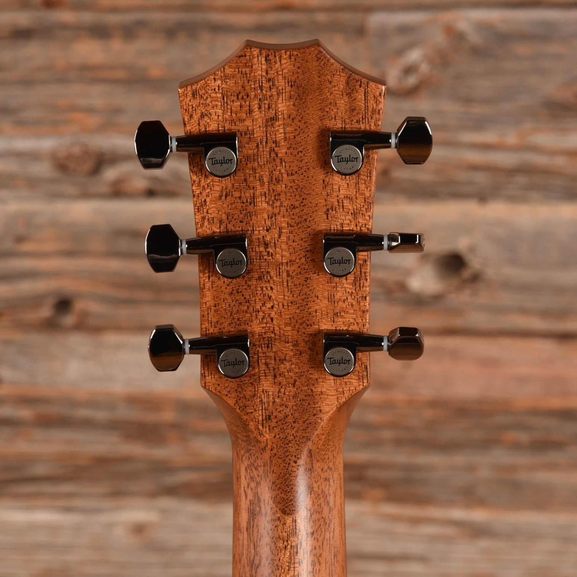 Taylor GT 811e Sitka/Rosewood Natural ES2 Acoustic Guitars / OM and Auditorium