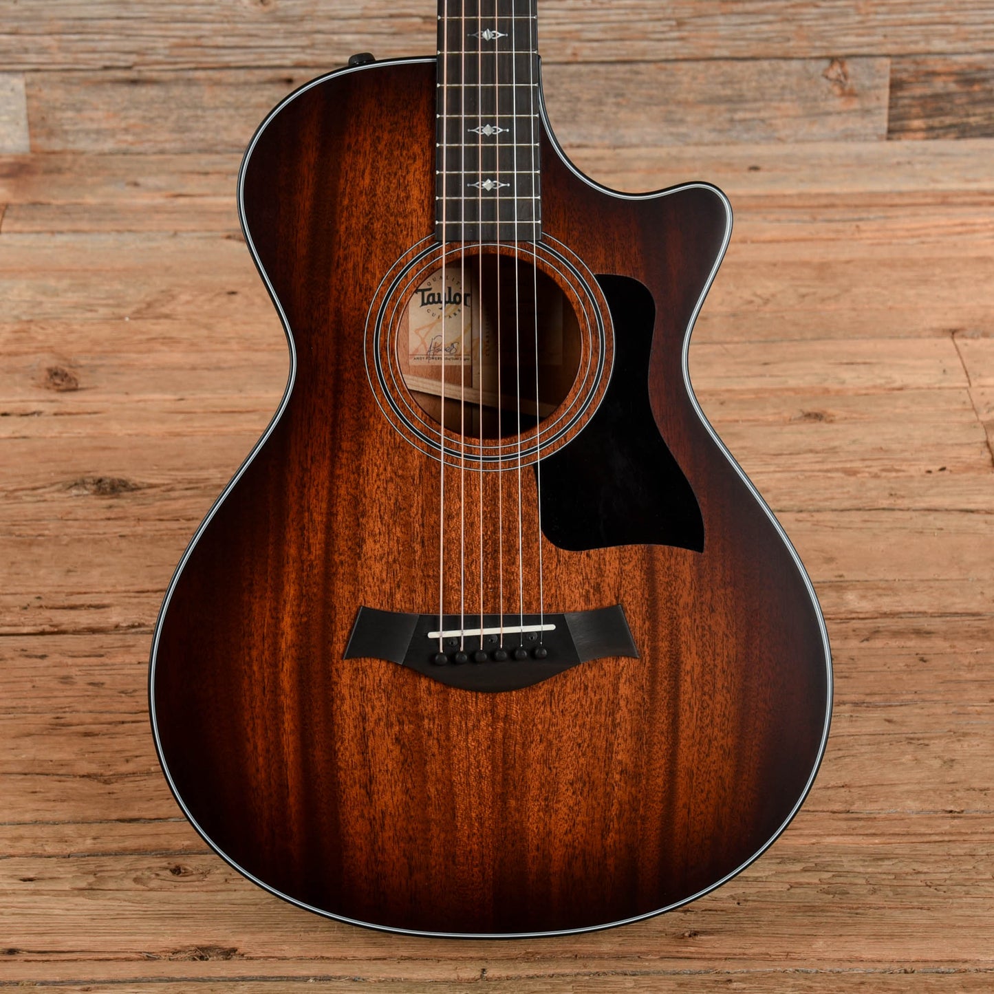 Taylor 322ce 12-Fret Sunburst 2023 Acoustic Guitars
