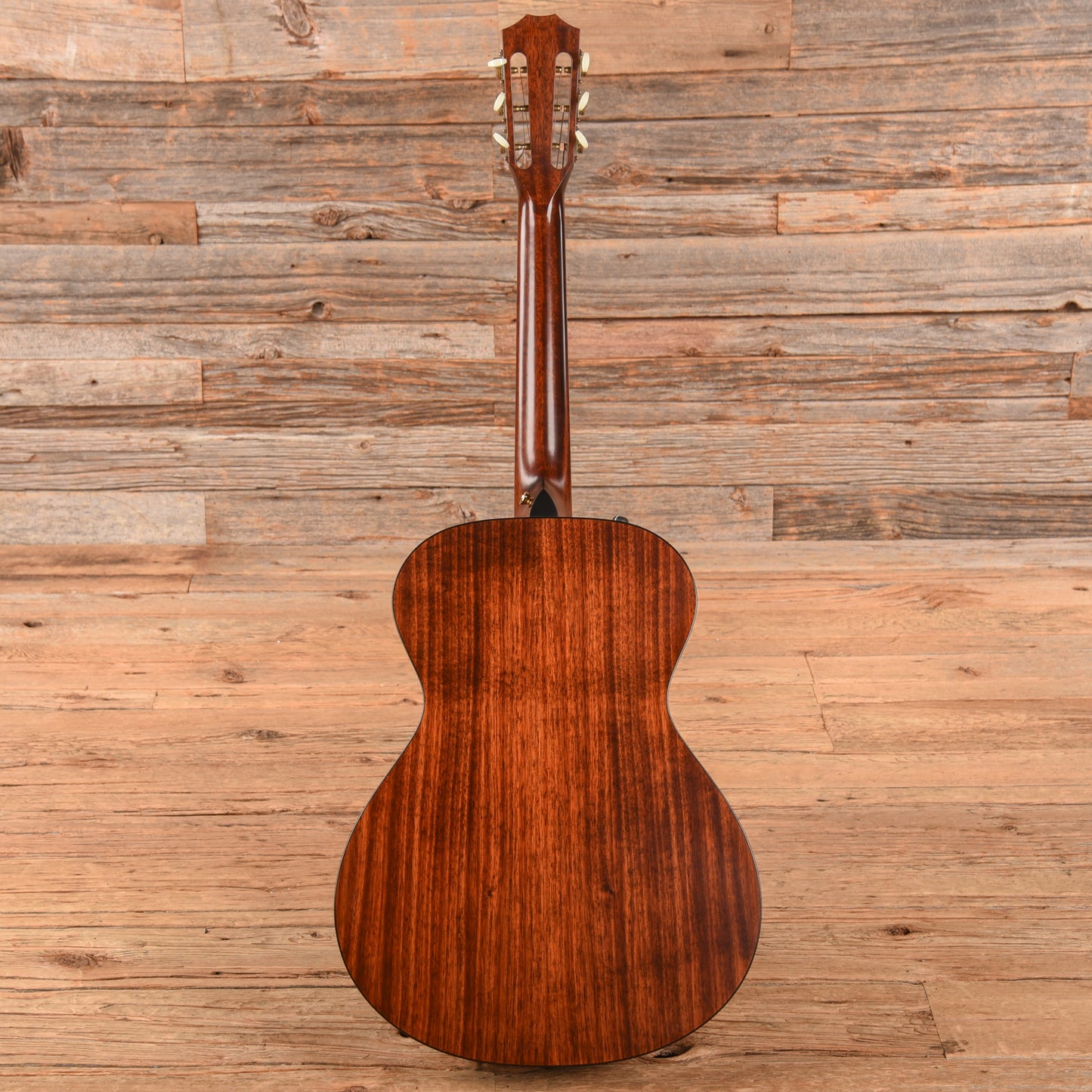 Taylor 322e 12-Fret Shaded Edge Burst 2017 Acoustic Guitars