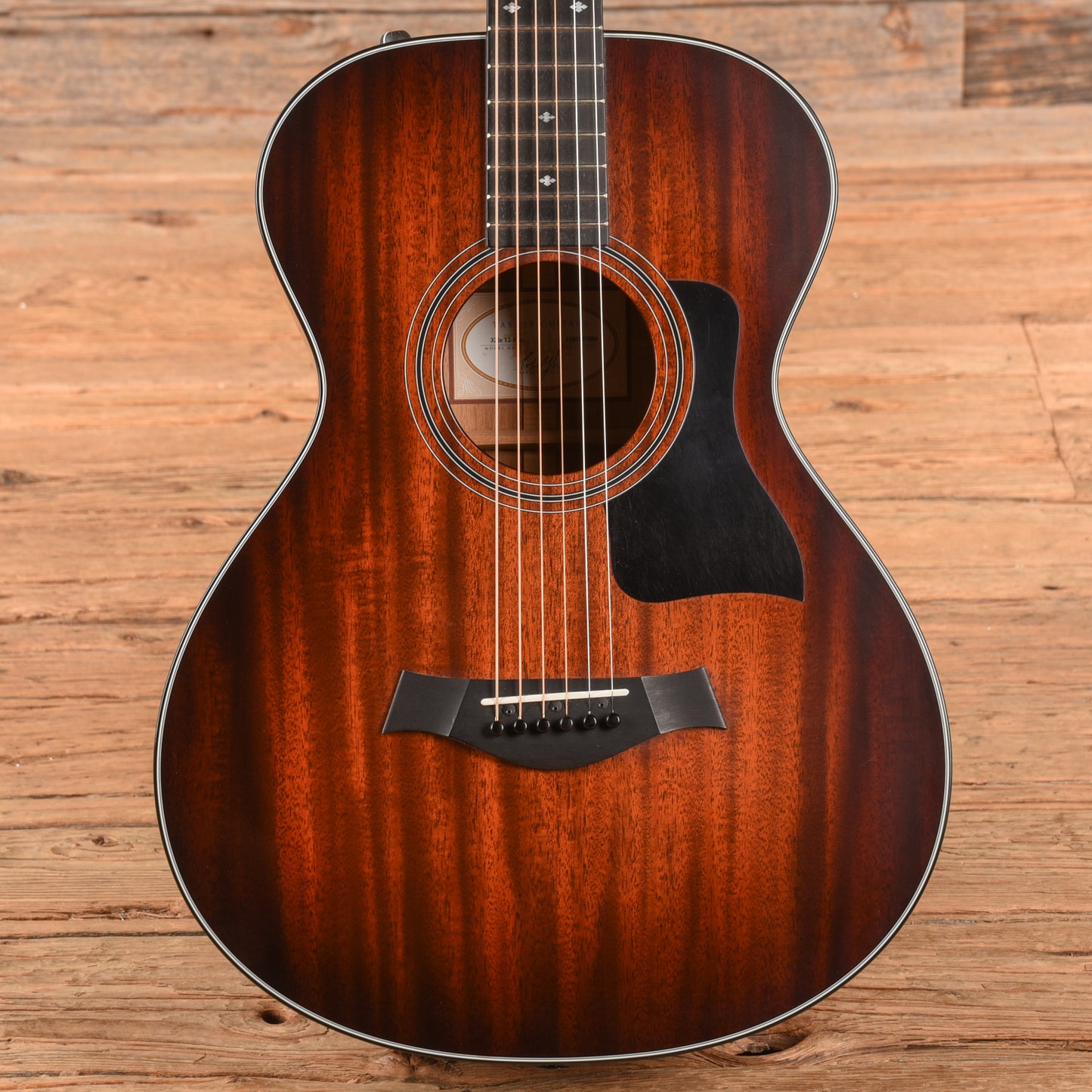 Taylor 322e 12-Fret Shaded Edge Burst 2017 Acoustic Guitars