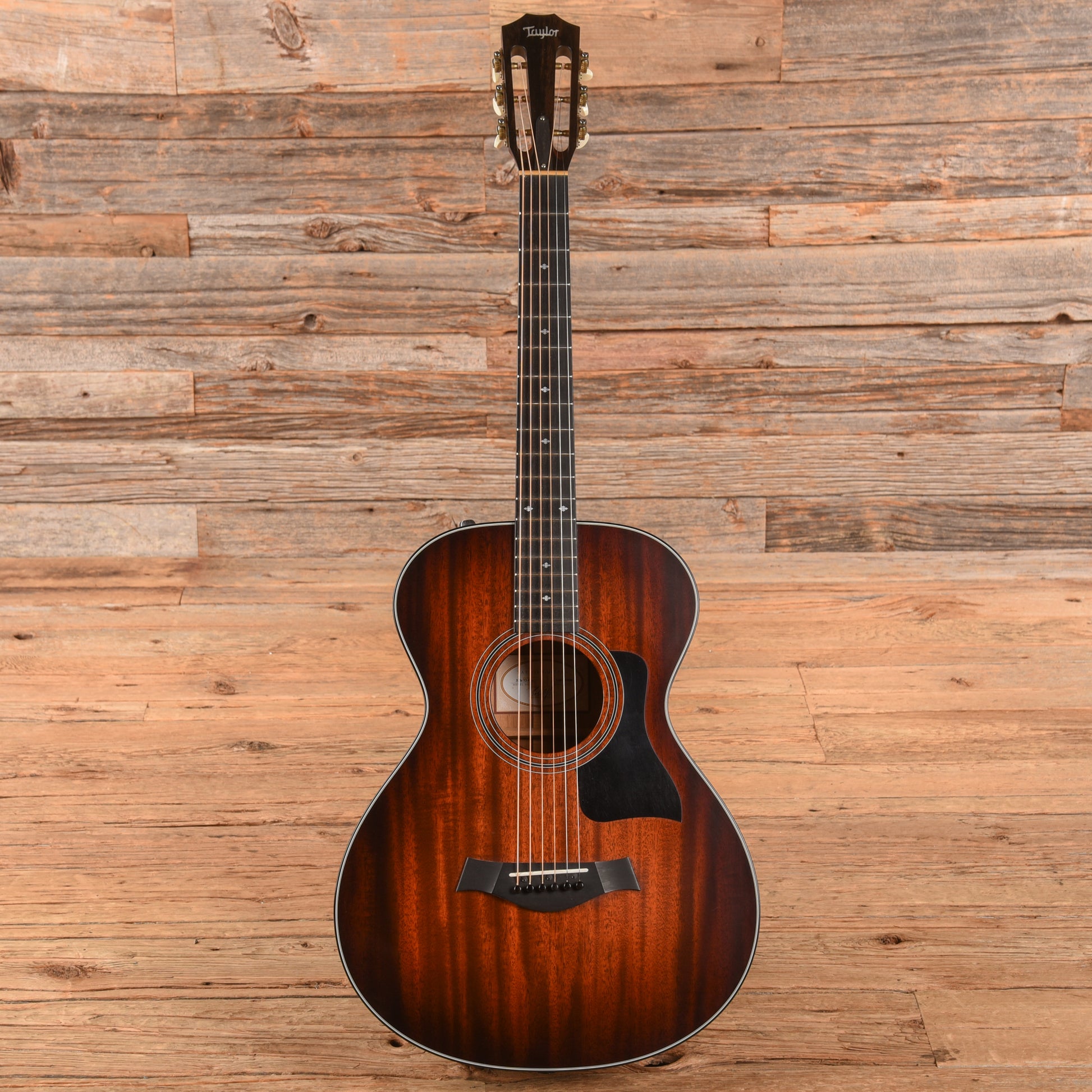 Taylor 322e 12-Fret Shaded Edge Burst 2017 Acoustic Guitars