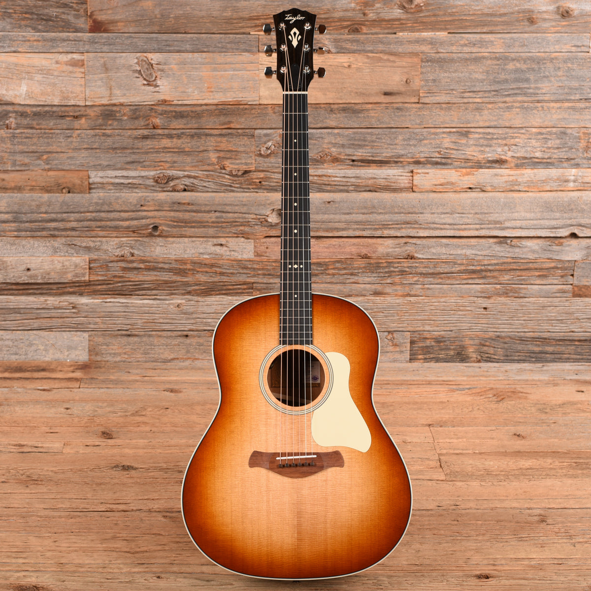 Taylor 517e Sunburst 2025 Acoustic Guitars