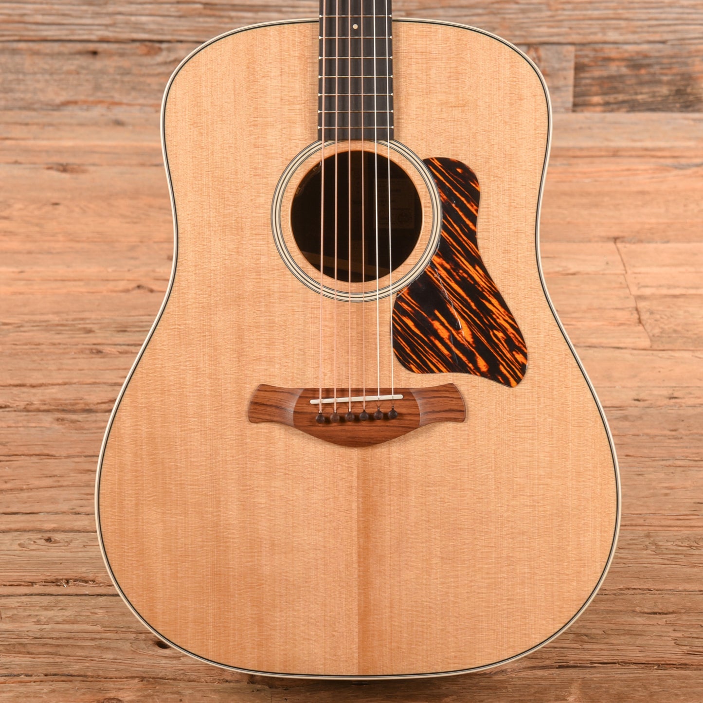 Taylor Gold Label 710e Natural 2025 Acoustic Guitars