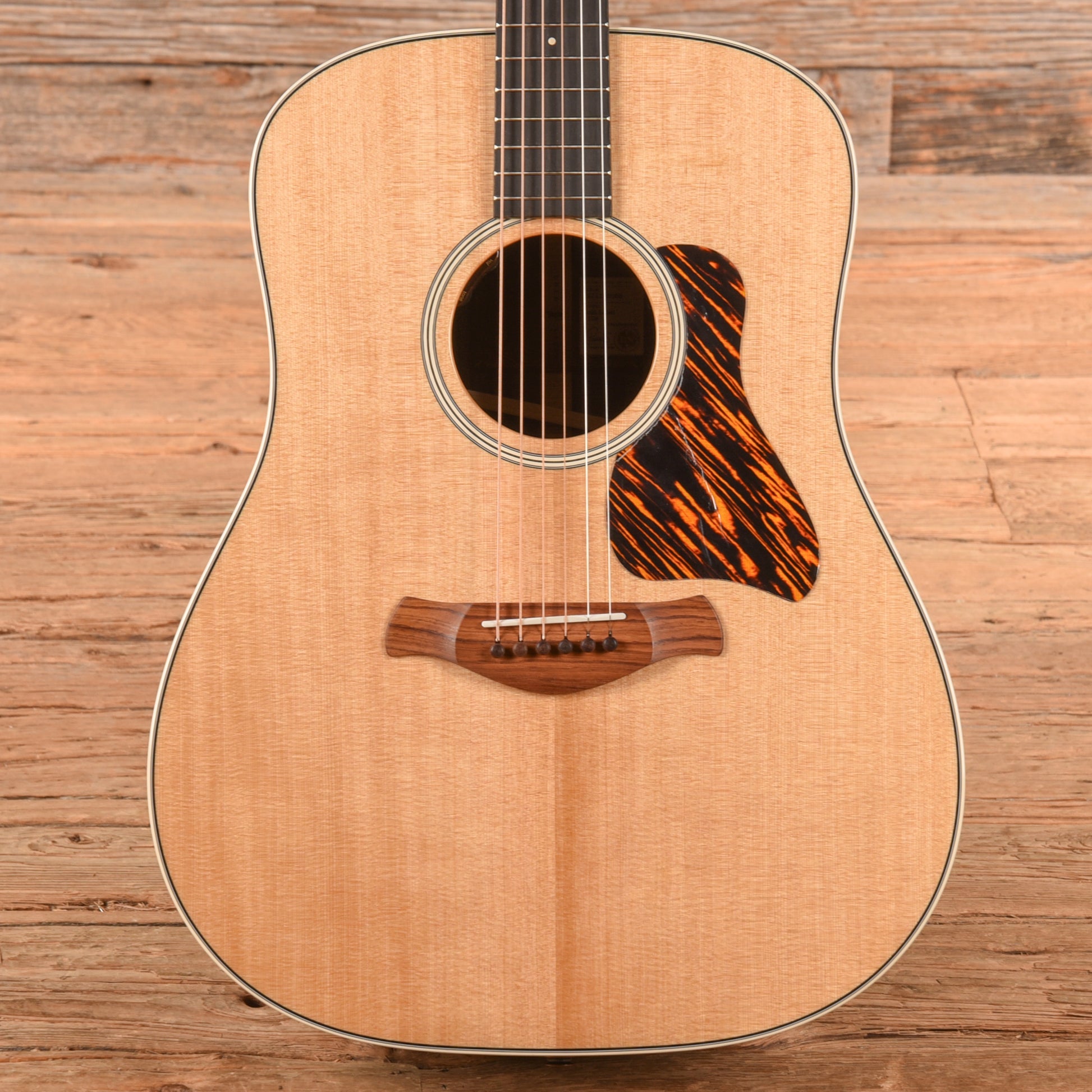 Taylor Gold Label 710e Natural 2025 Acoustic Guitars