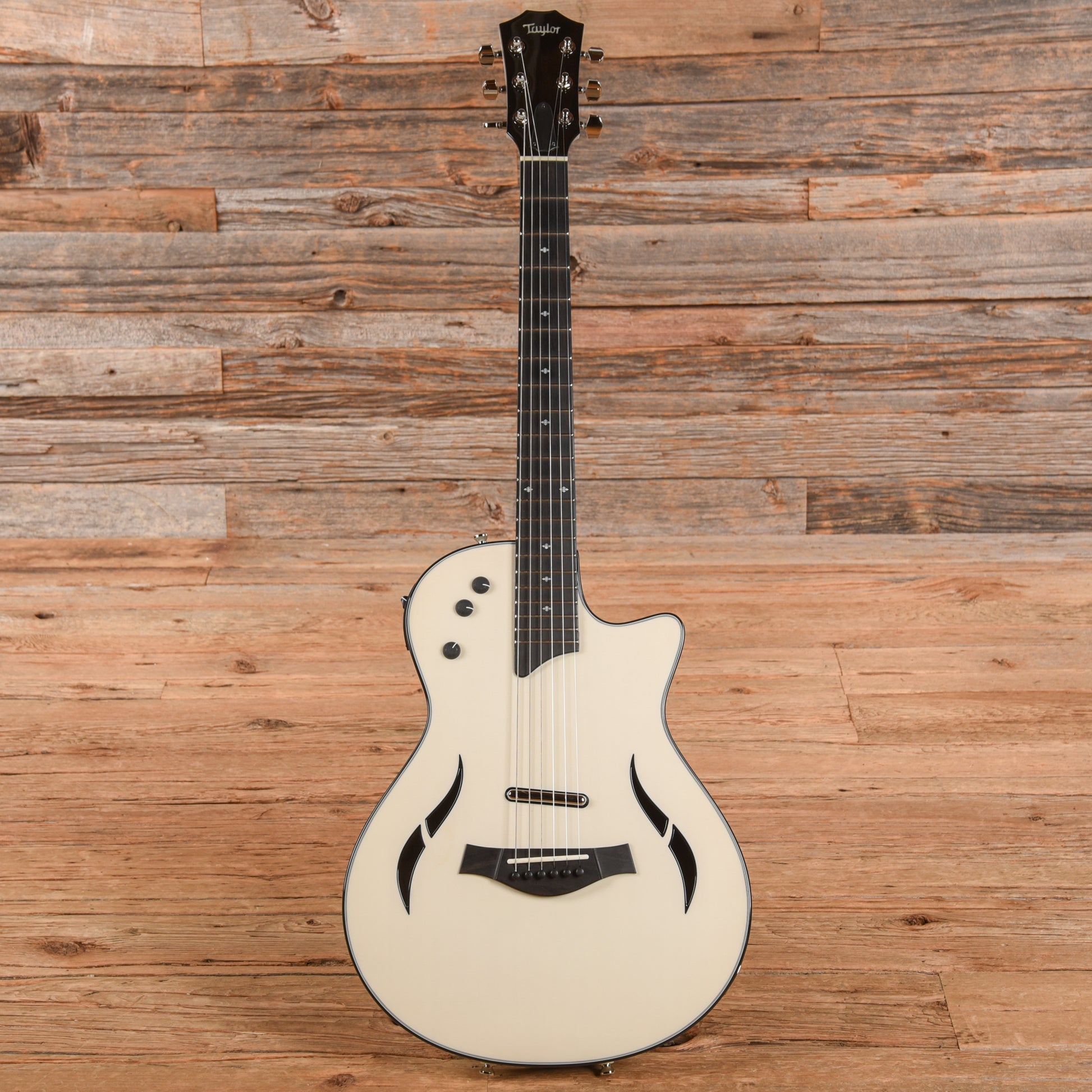Taylor T5z Standard White 2022 Electric Guitars / Semi-Hollow