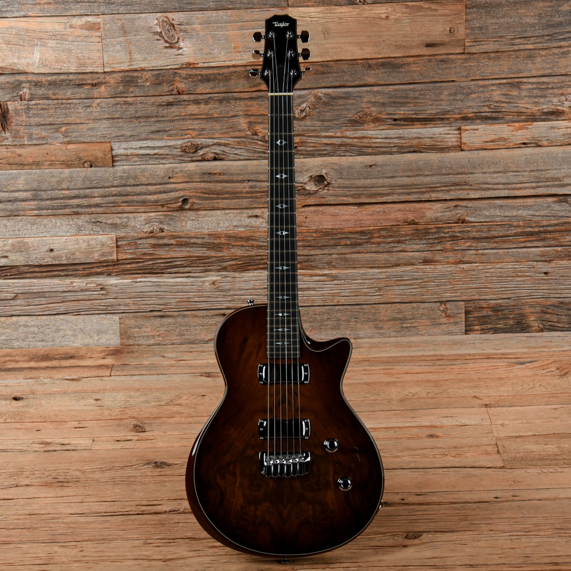 Taylor Solidbody Custom Walnut 2007 Electric Guitars / Solid Body