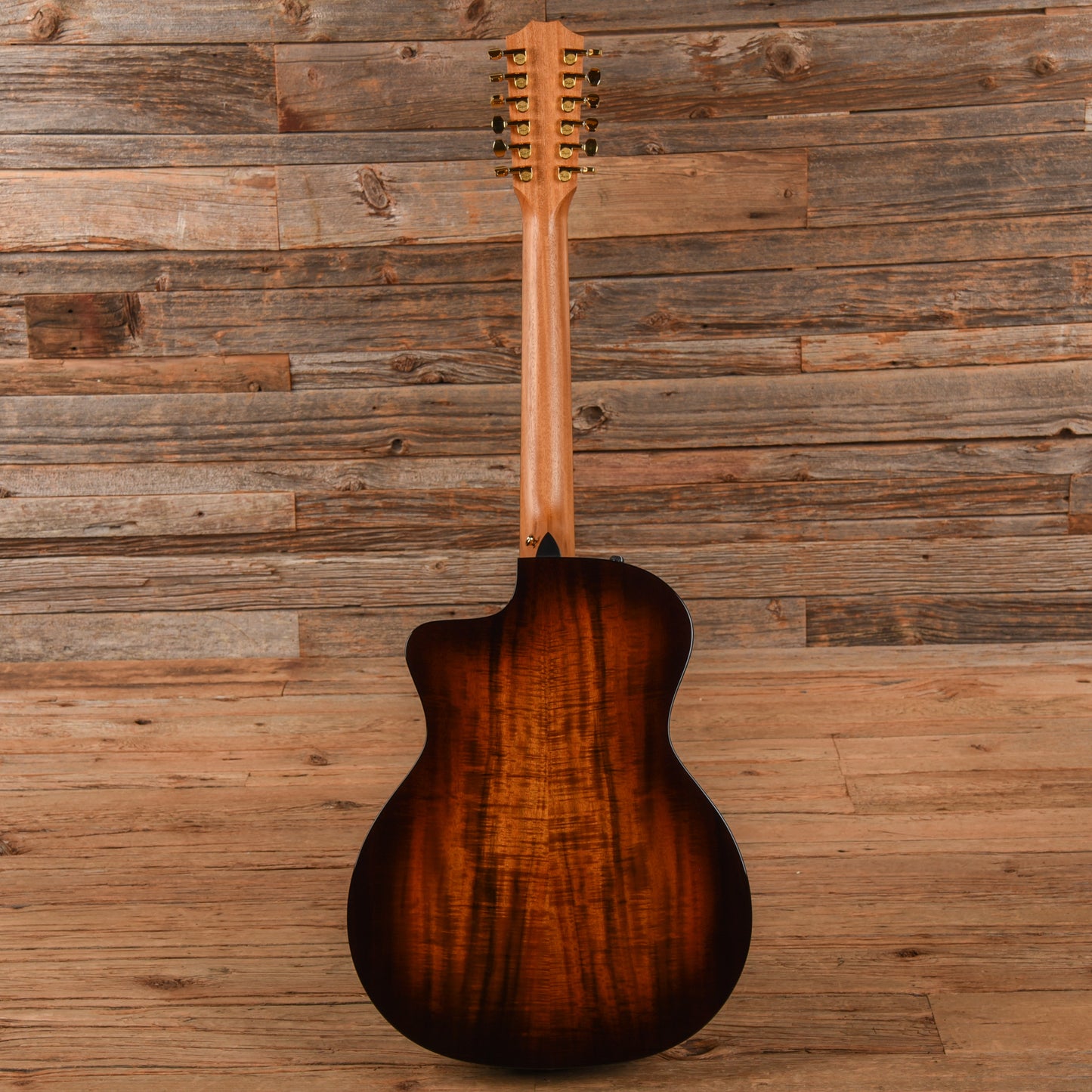 Taylor 264ce-K DLX Sunburst 2024