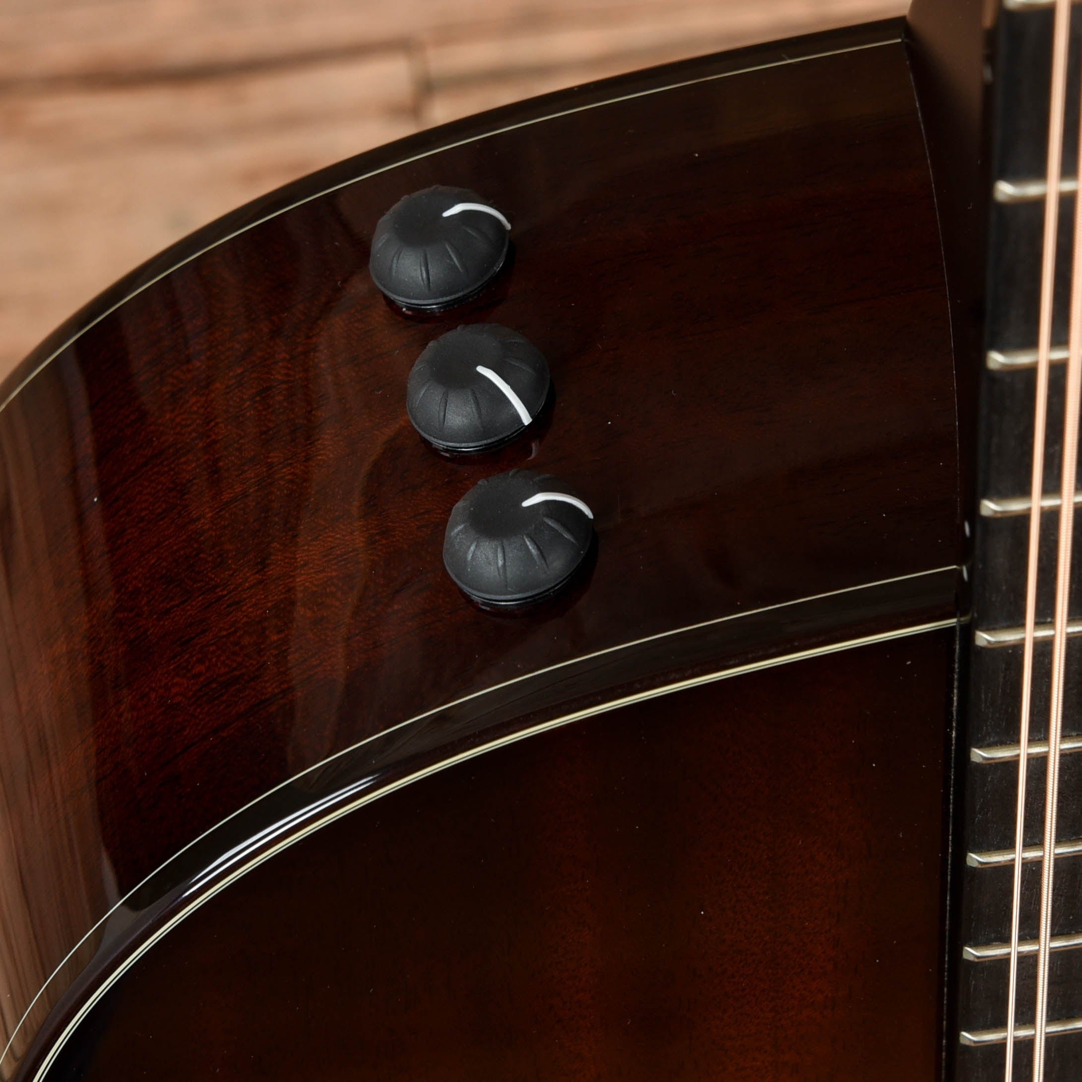 Taylor 562ce 12-Fret Natural 2013