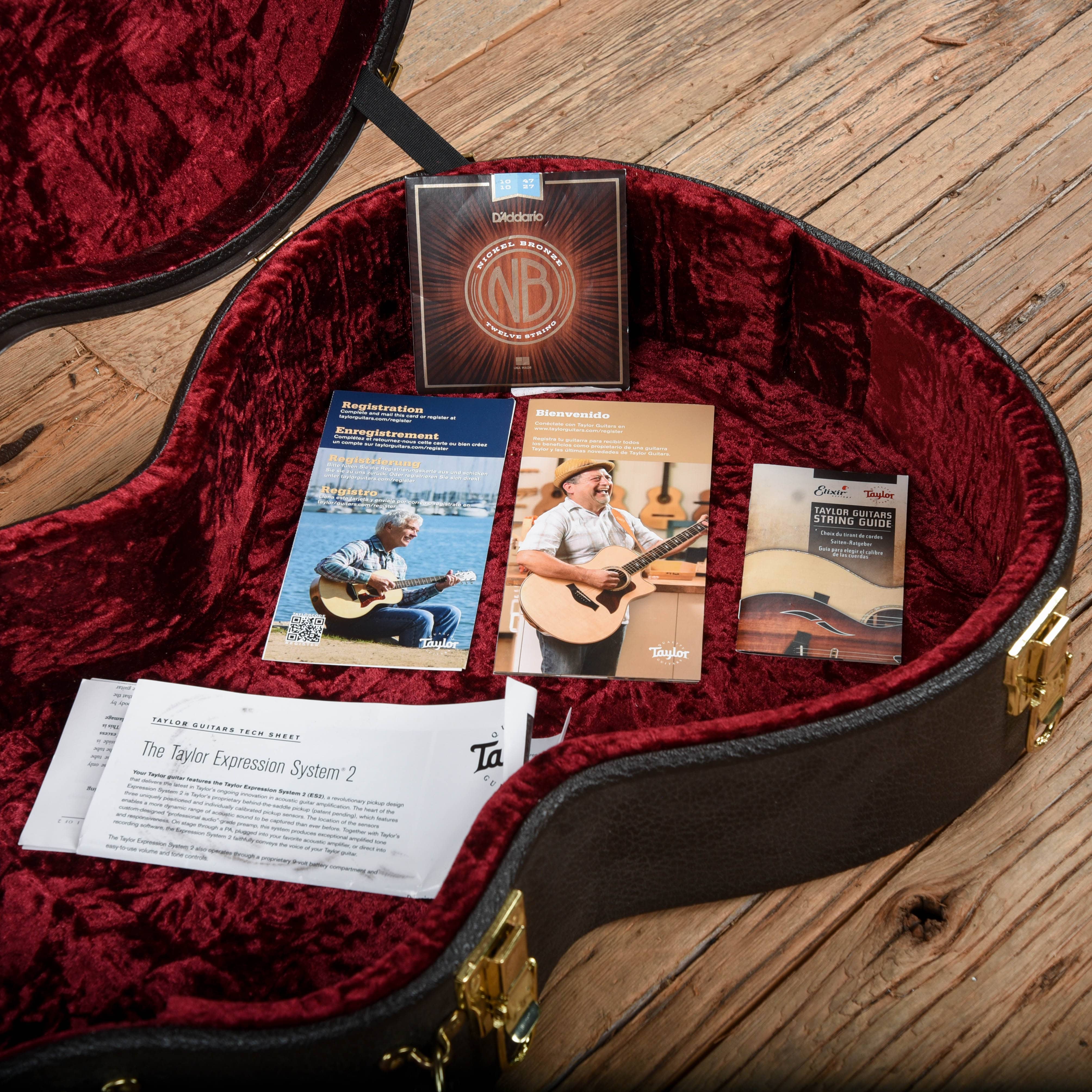 Taylor 562ce 12-Fret Natural 2013