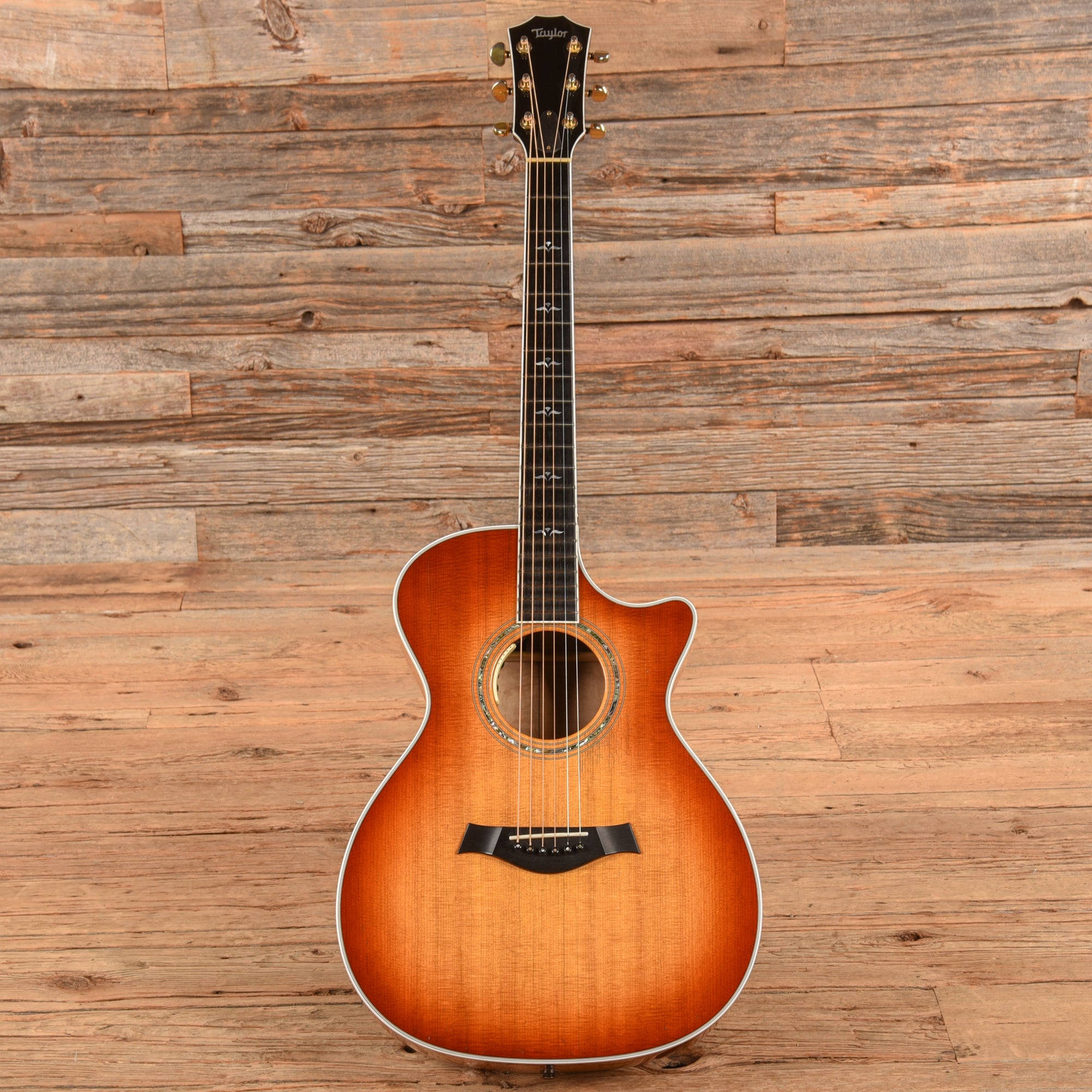 Taylor 612 Custom w/OHSC Sunburst