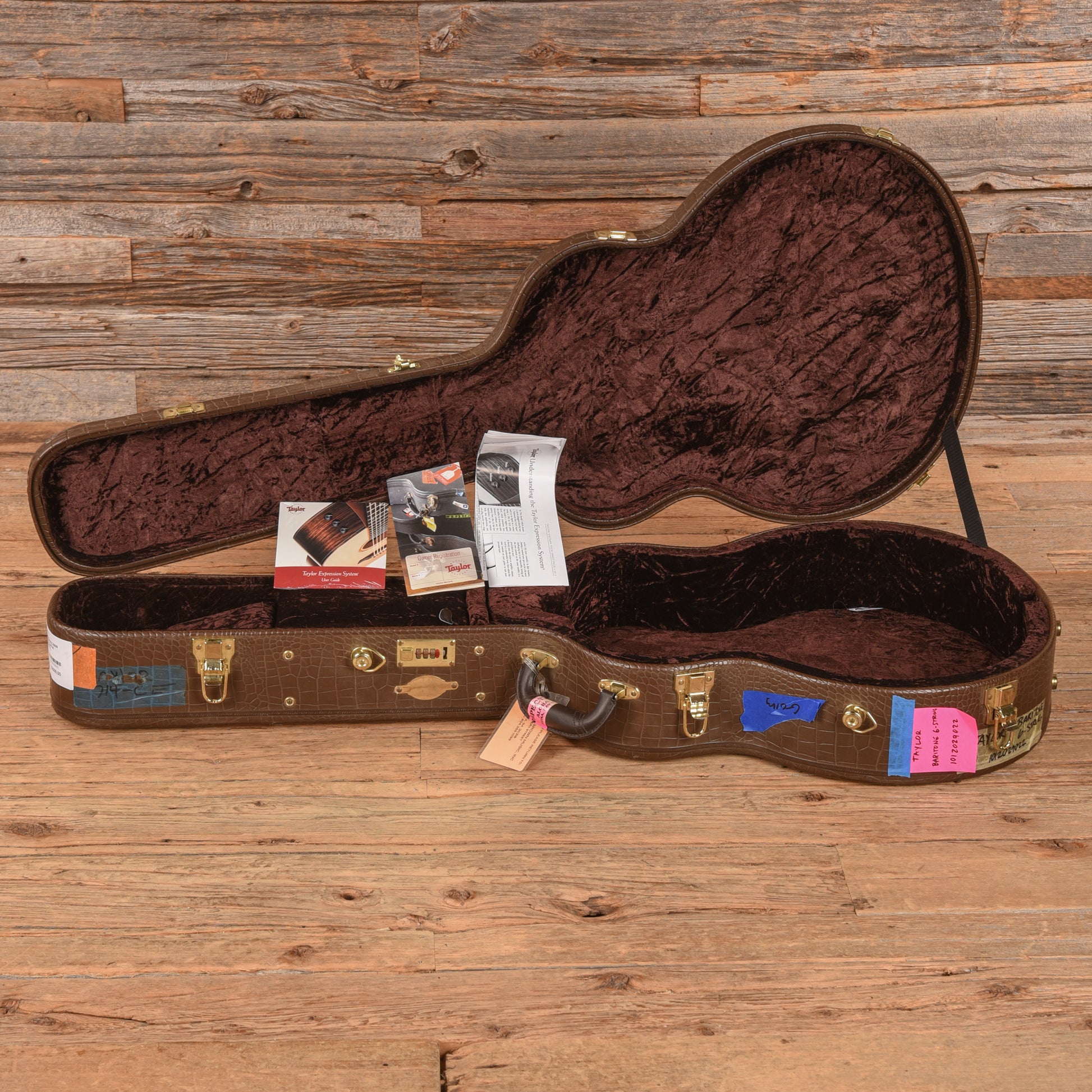 Taylor Baritone 6-String Natural 2009 - Zac Brown