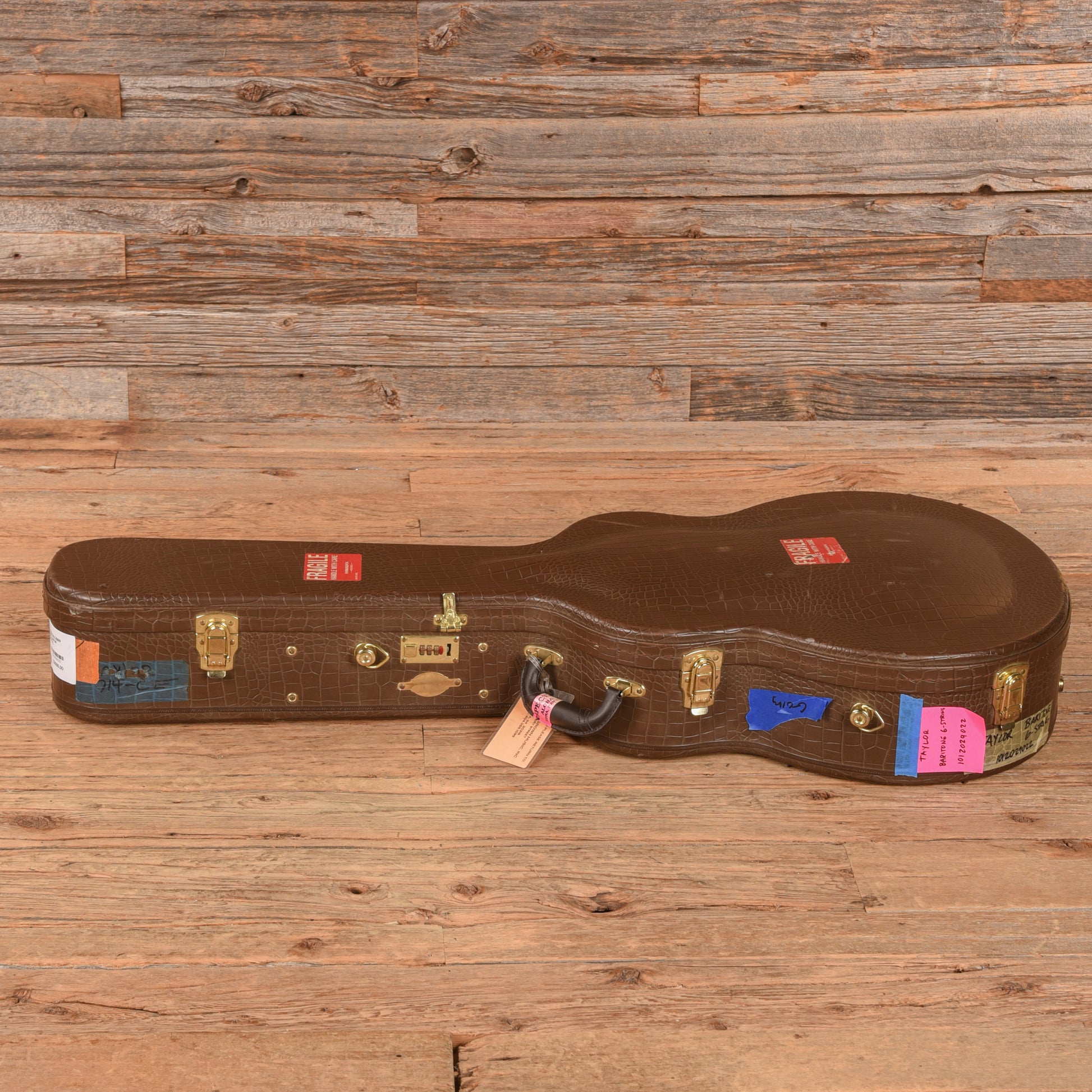 Taylor Baritone 6-String Natural 2009 - Zac Brown