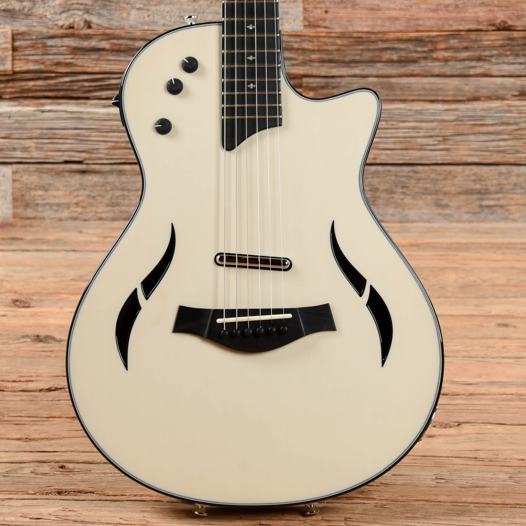 Taylor T5z Standard White 2022