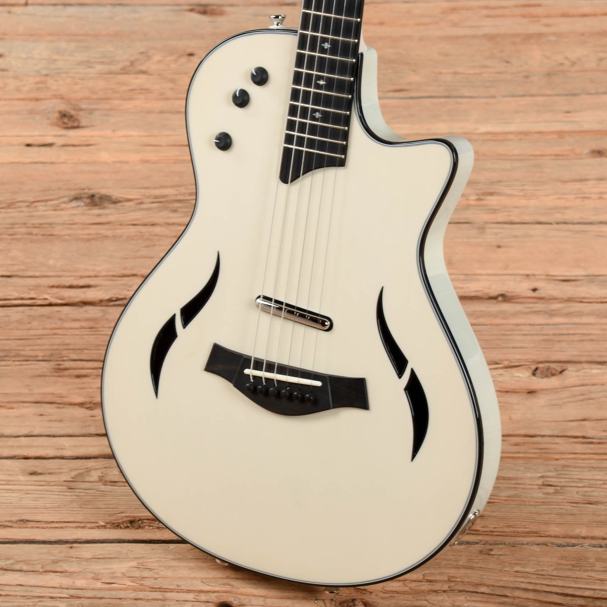 Taylor T5z Standard White 2022