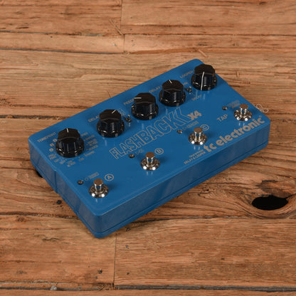 TC Electronic Flashback X4 Effects and Pedals / Delay
