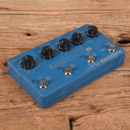 TC Electronic Flashback X4 Effects and Pedals / Delay