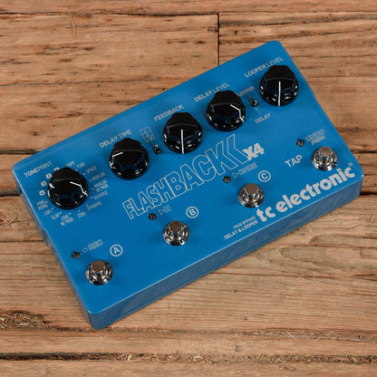 TC Electronic Flashback X4 Effects and Pedals / Delay