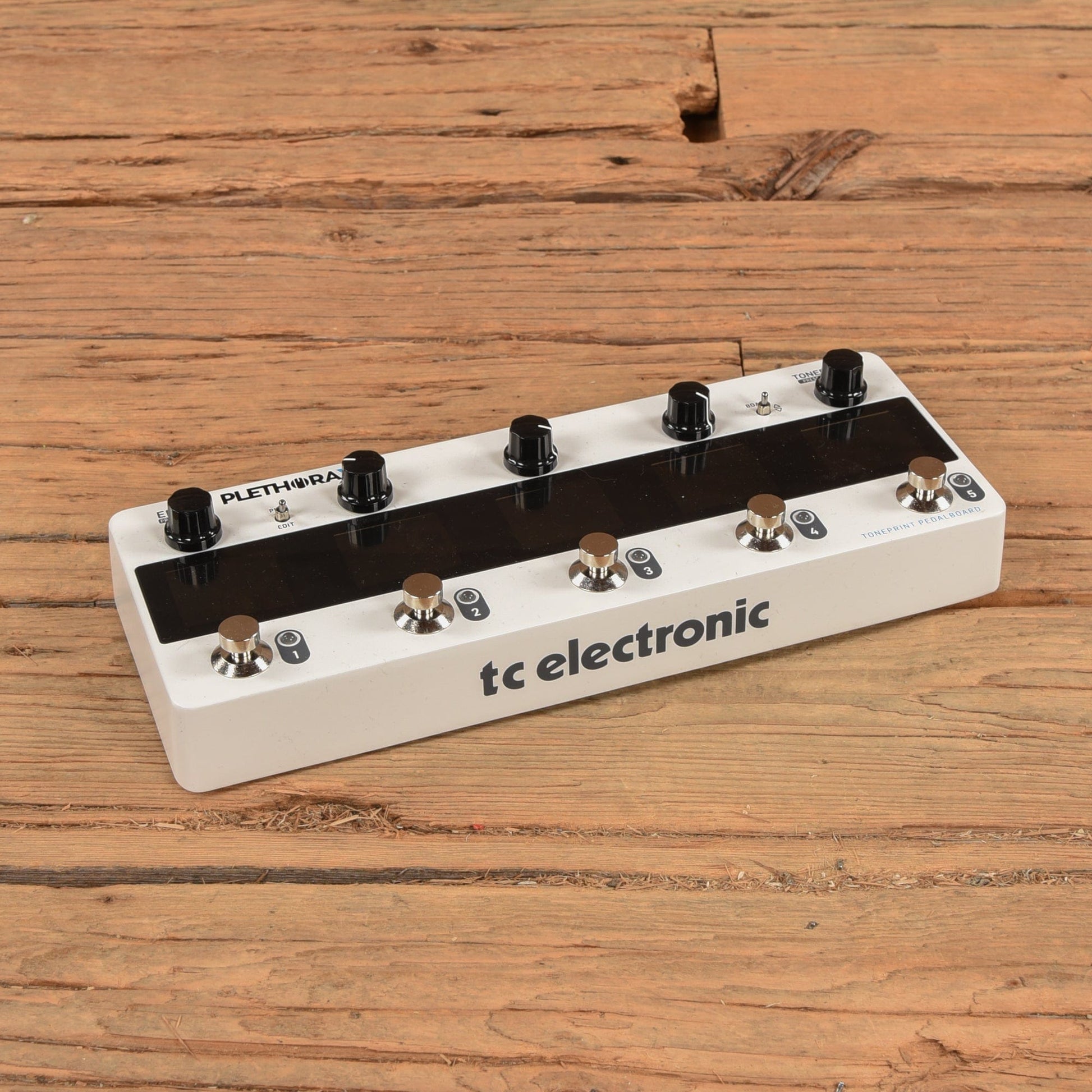 TC Electronic PlethoraX5 TonePrint Multi-FX Pedalboard