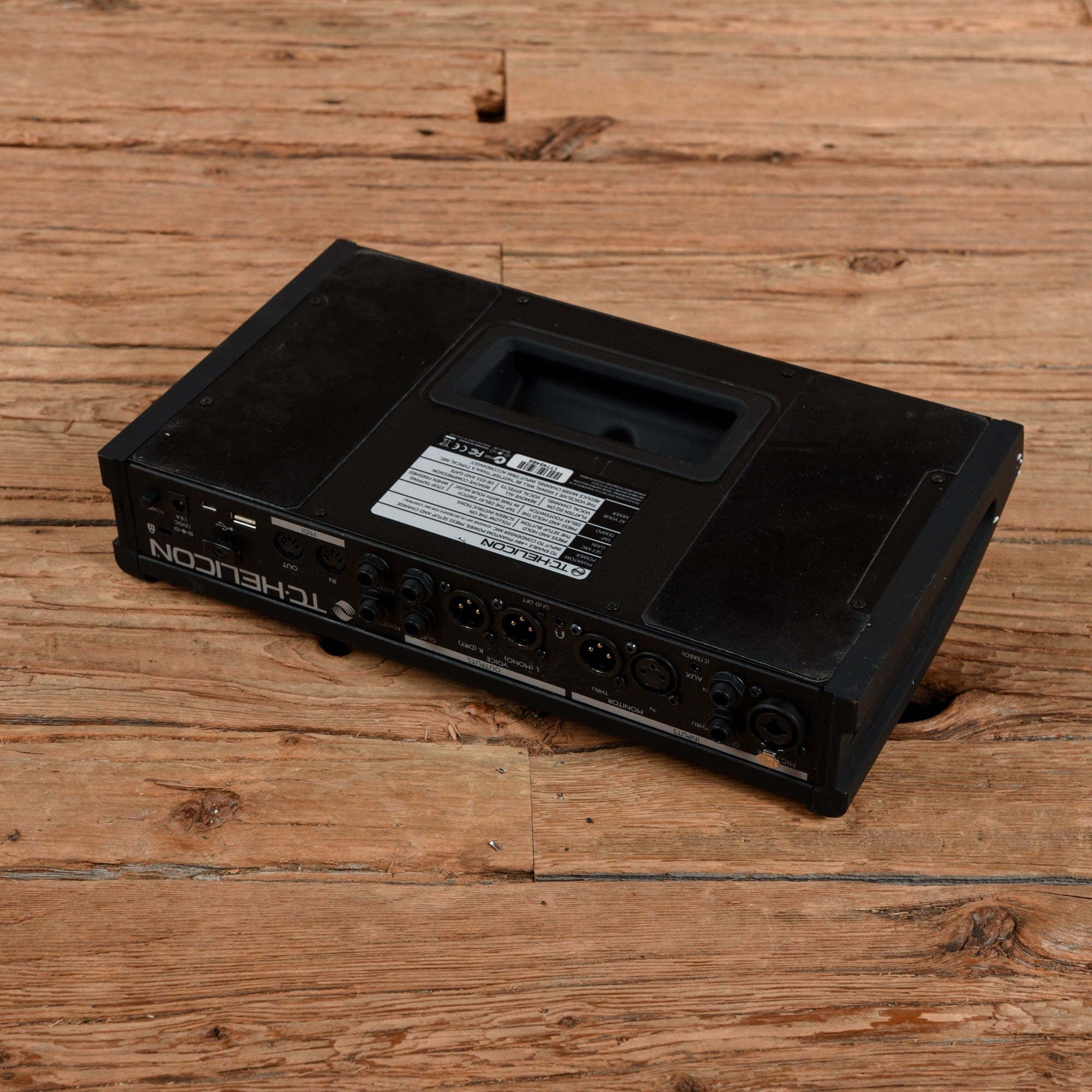 TC Helicon VoiceLive 3 Extreme MultiEffect Unit Chicago Music Exchange