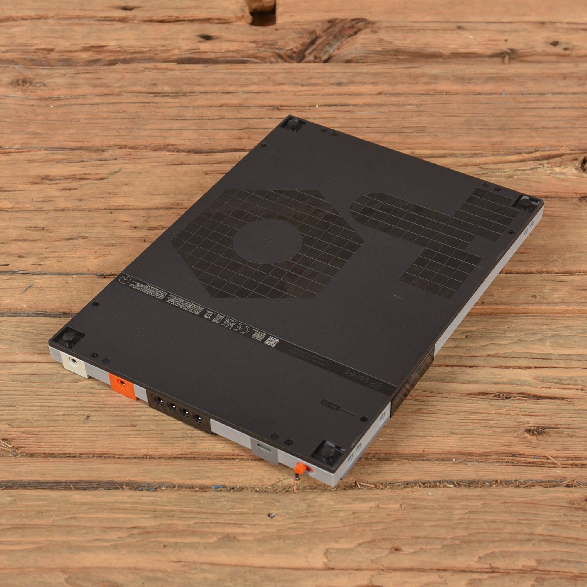 Teenage Engineering EP–133 K.O. II Keyboards and Synths / Workstation Keyboards