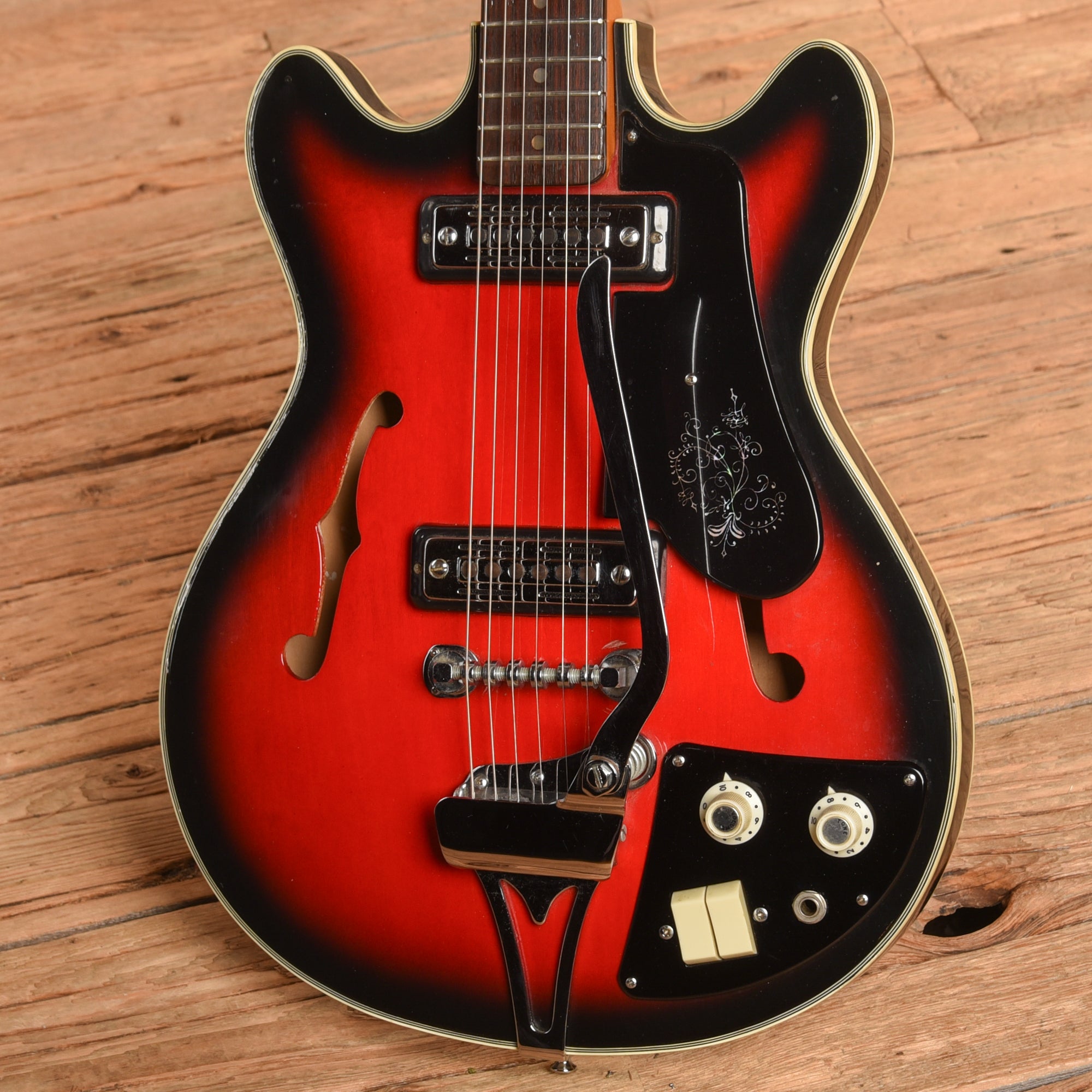Teisco Del Rey KEP-8T Sunburst 1970s Electric Guitars / Solid Body