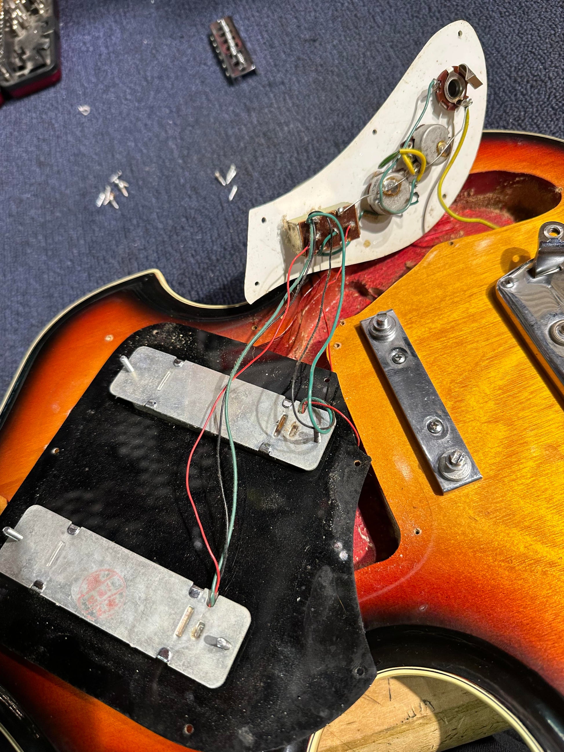 Teisco Winston Sunburst 1960s Electric Guitars / Solid Body