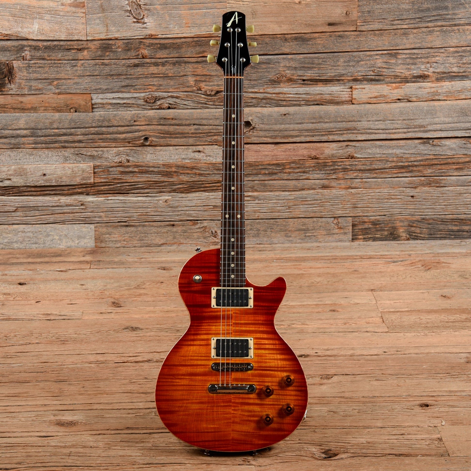 Tom Anderson Bulldog Sunburst 2011 Electric Guitars / Solid Body