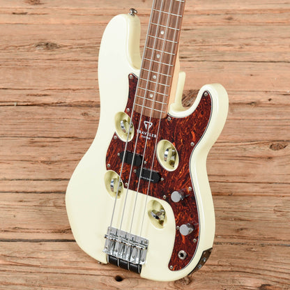 Traveler TB-4P White 2021 Bass Guitars / 4-String