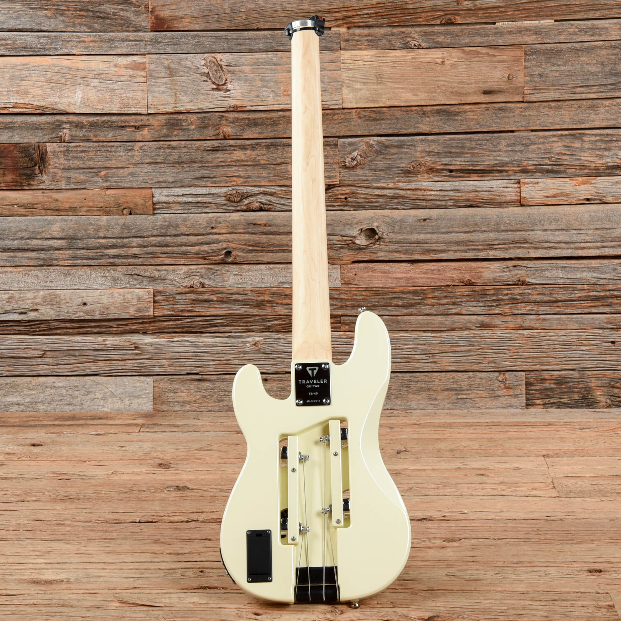 Traveler TB-4P White 2021 Bass Guitars / 4-String