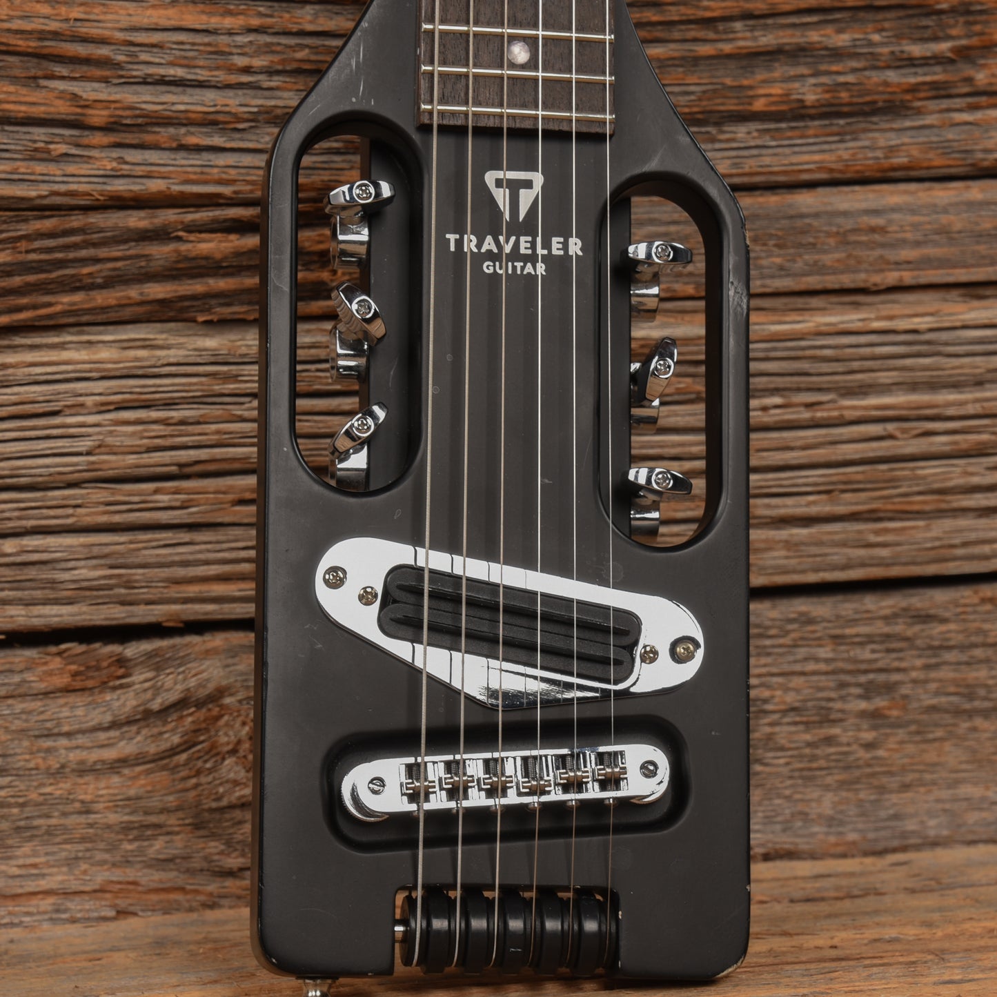 Traveler Ultra Light Electric Black Electric Guitars / Solid Body