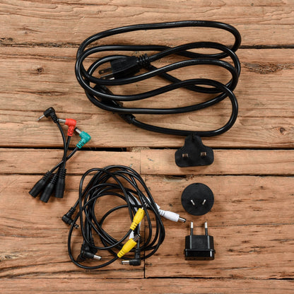 Truetone CS7 1 SPOT Pro Power Supply Effects and Pedals / Pedalboards and Power Supplies