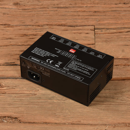 Truetone CS7 1 Spot Effects and Pedals / Pedalboards and Power Supplies