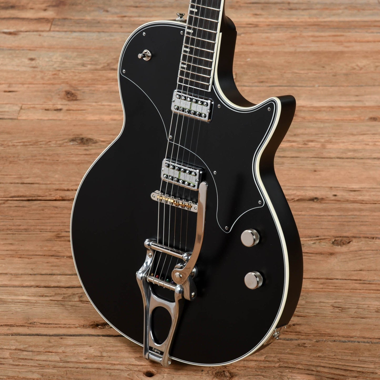 TV Jones Spectrasonic Black 2020 Electric Guitars / Solid Body