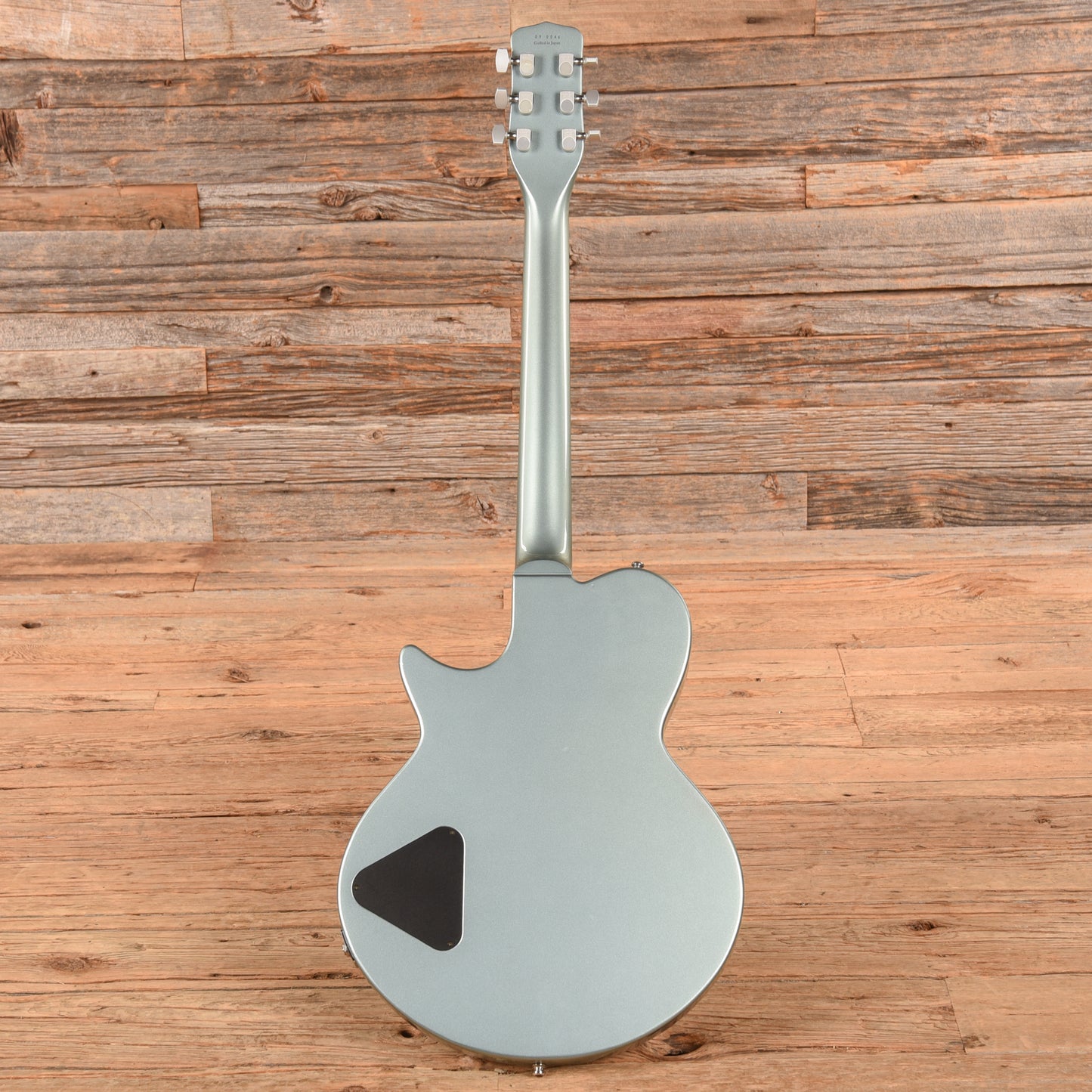 TV Jones Model 10 Blue Metallic Ice Blue