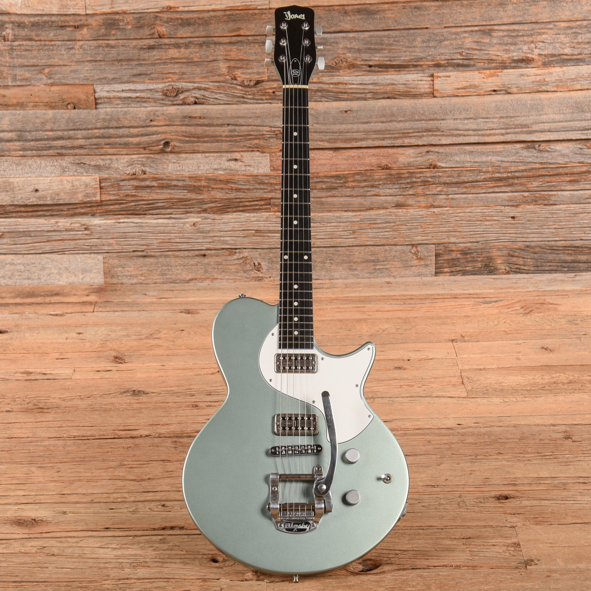 TV Jones Model 10 Blue Metallic Ice Blue