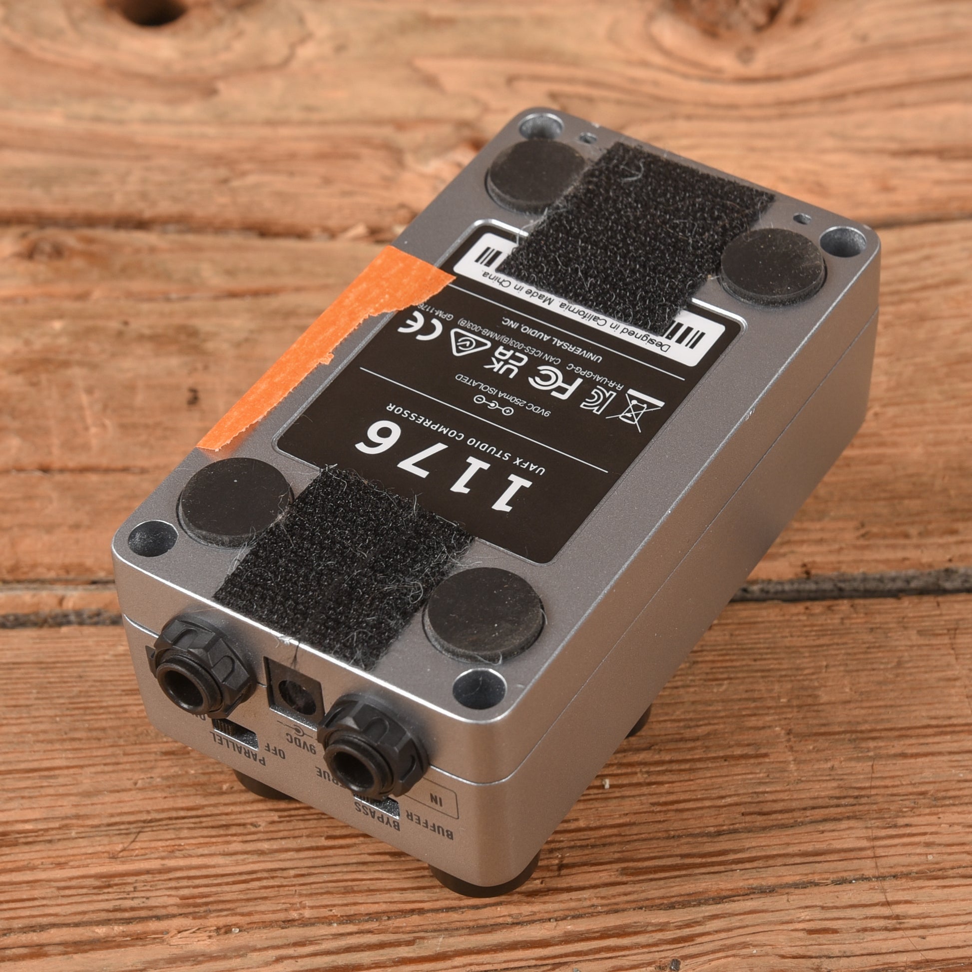 Universal Audio 1176 Studio Compressor Effect Pedals