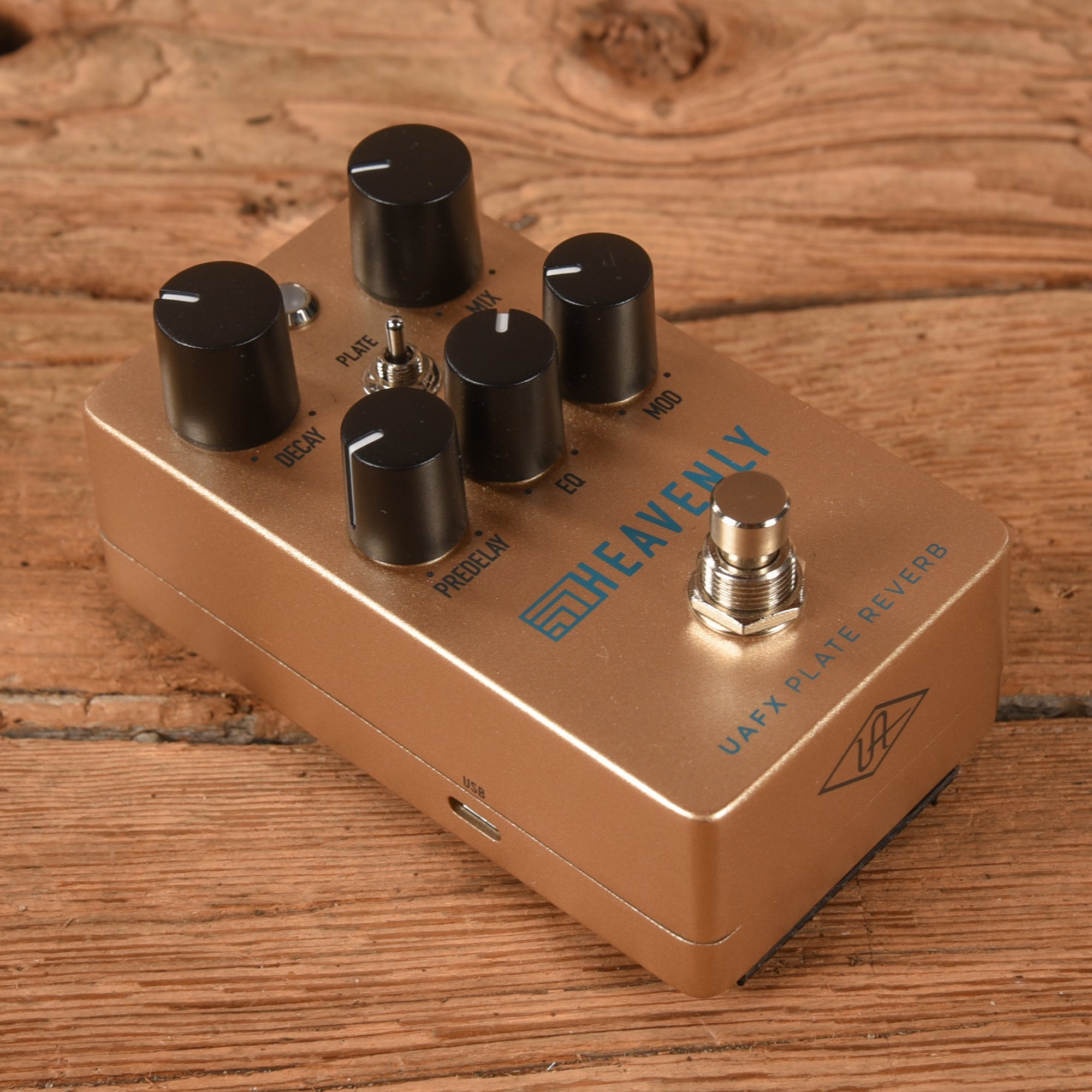 Universal Audio Heavenly Plate Reverb Effect Pedals