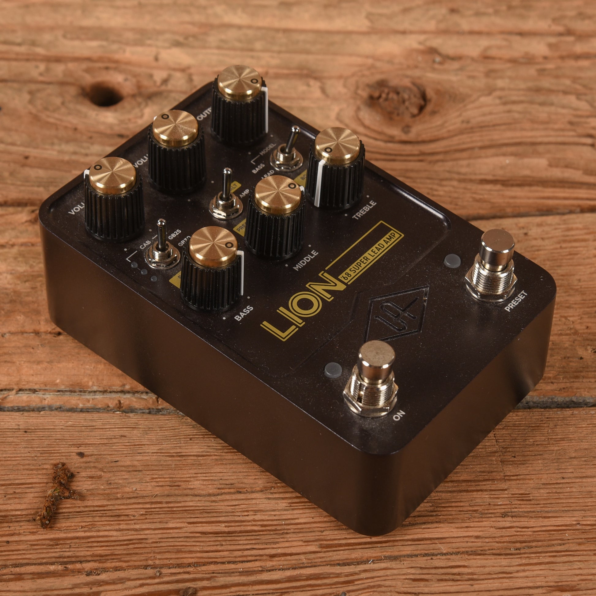 Universal Audio Lion Effect Pedals