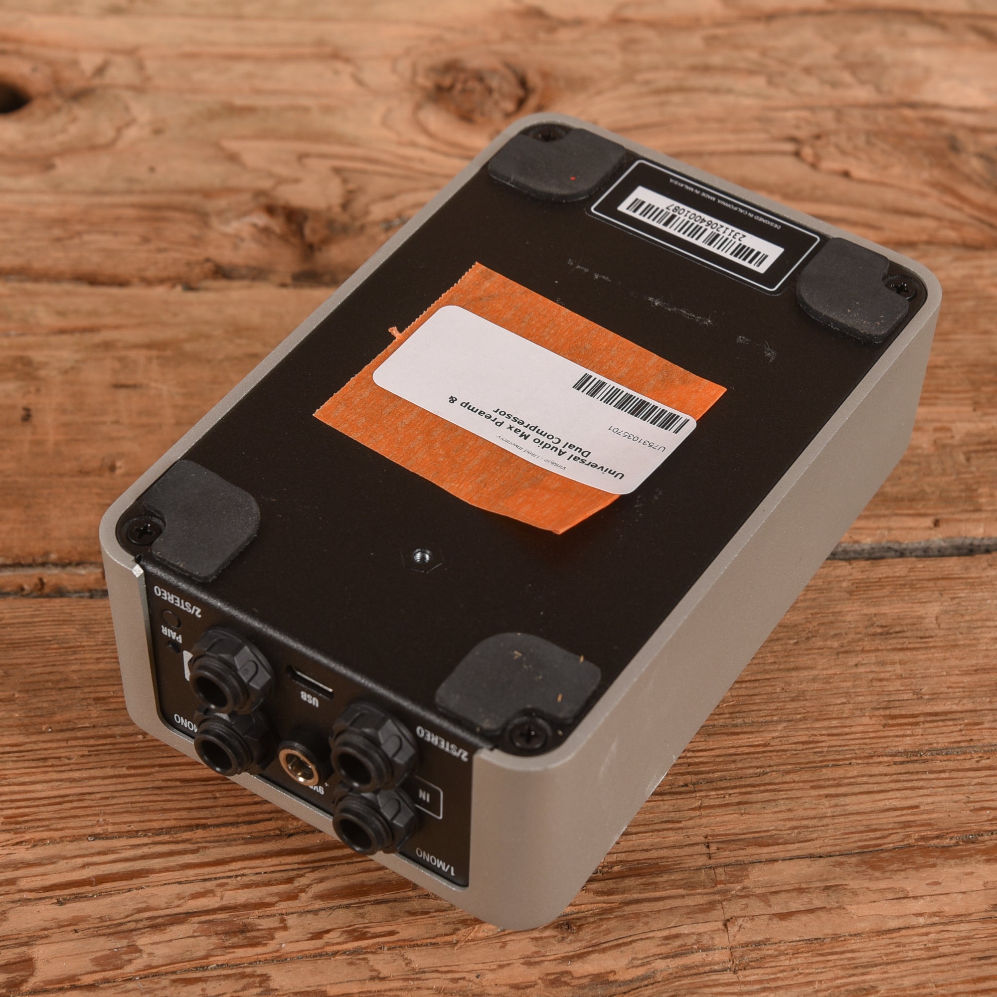 Universal Audio Max Preamp & Dual Compressor Effect Pedals