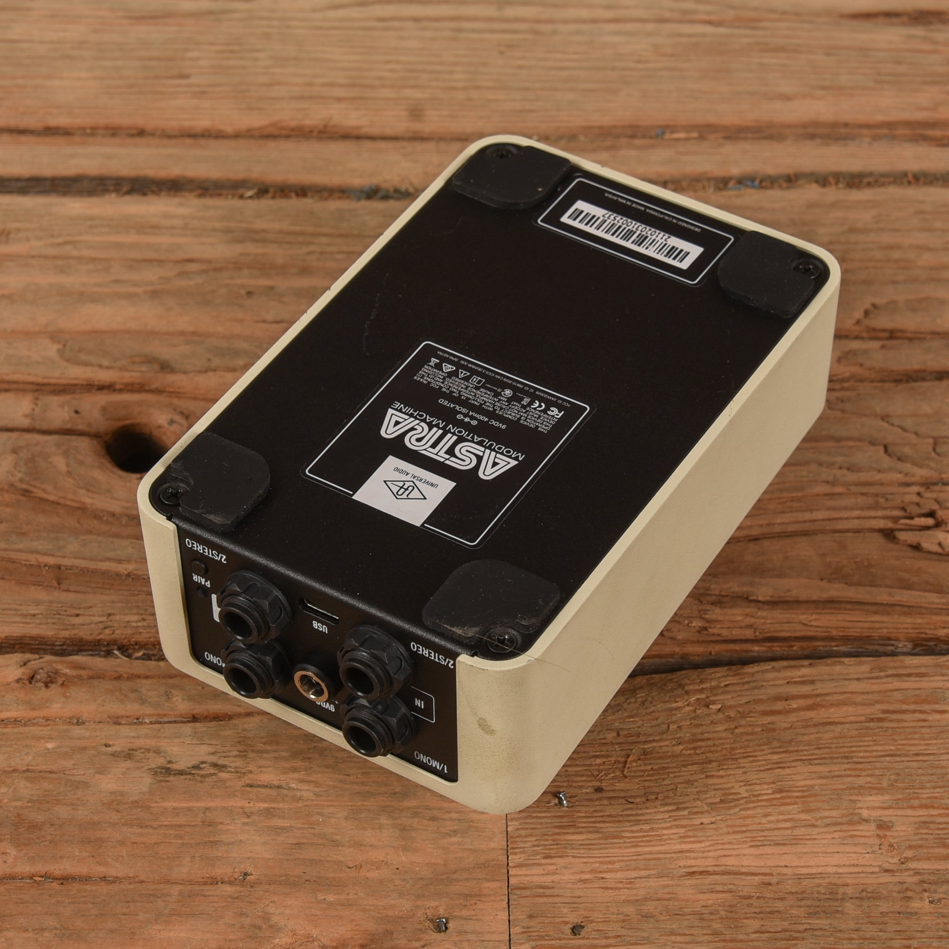 Universal Audio Astra Effects and Pedals / Chorus and Vibrato