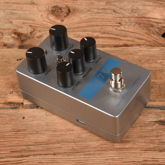 Universal Audio 1176 Studio Compressor Effects and Pedals / Compression and Sustain