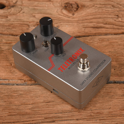 Universal Audio Teletronix LA-2A Studio Compressor Effects and Pedals / Compression and Sustain